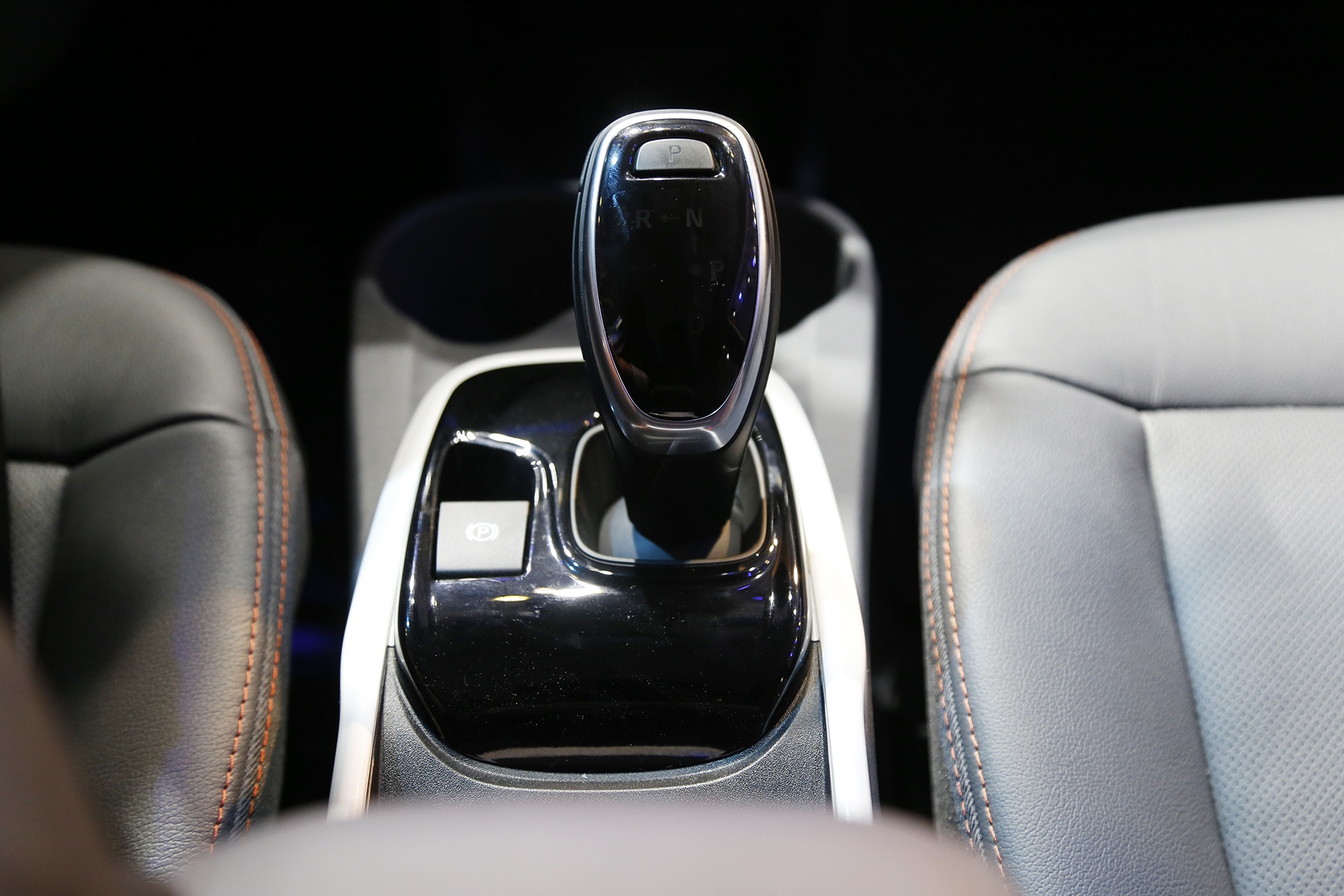 Chevrolet Bolt ra mat tai Viet Nam anh 11