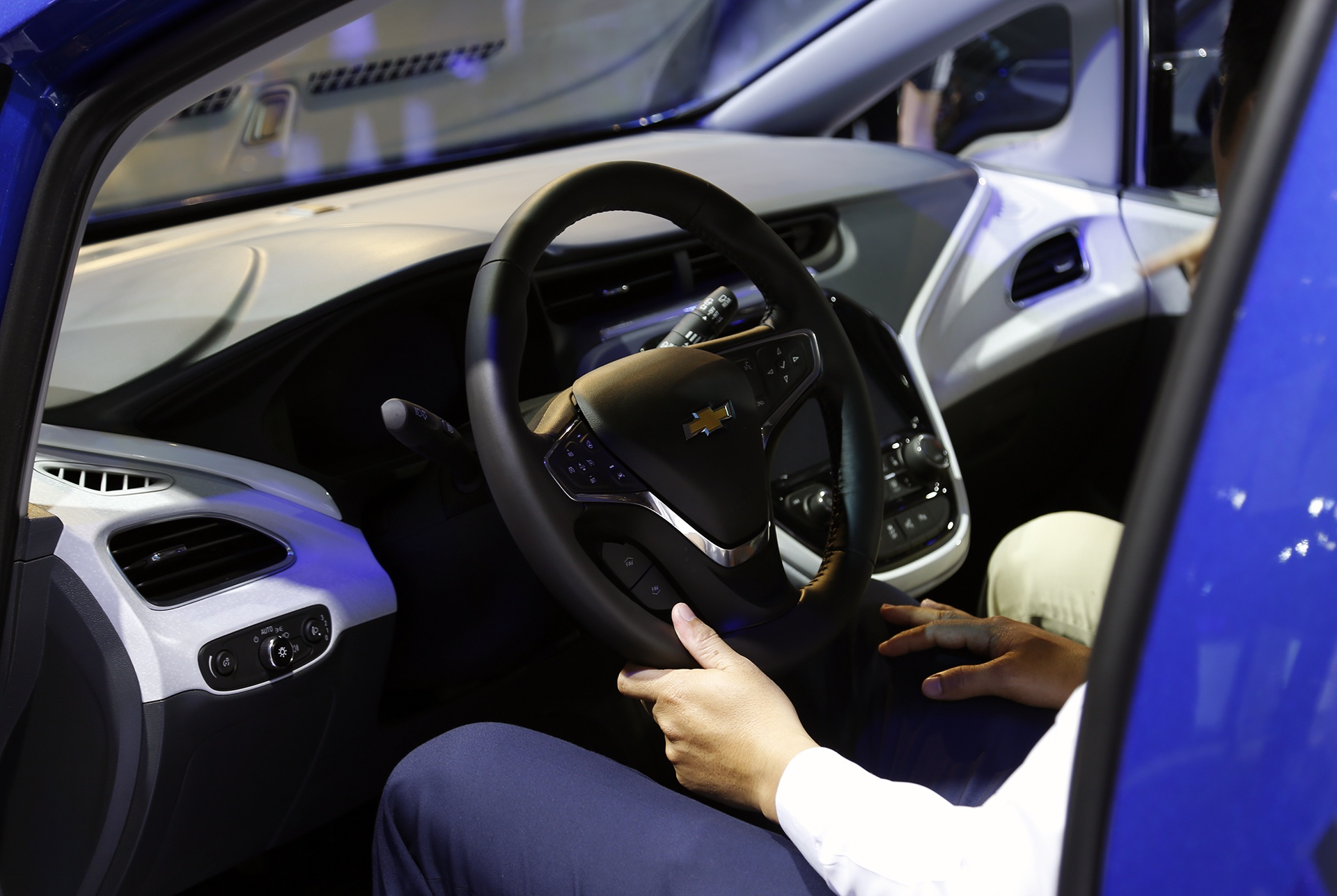 Chevrolet Bolt ra mat tai Viet Nam anh 14