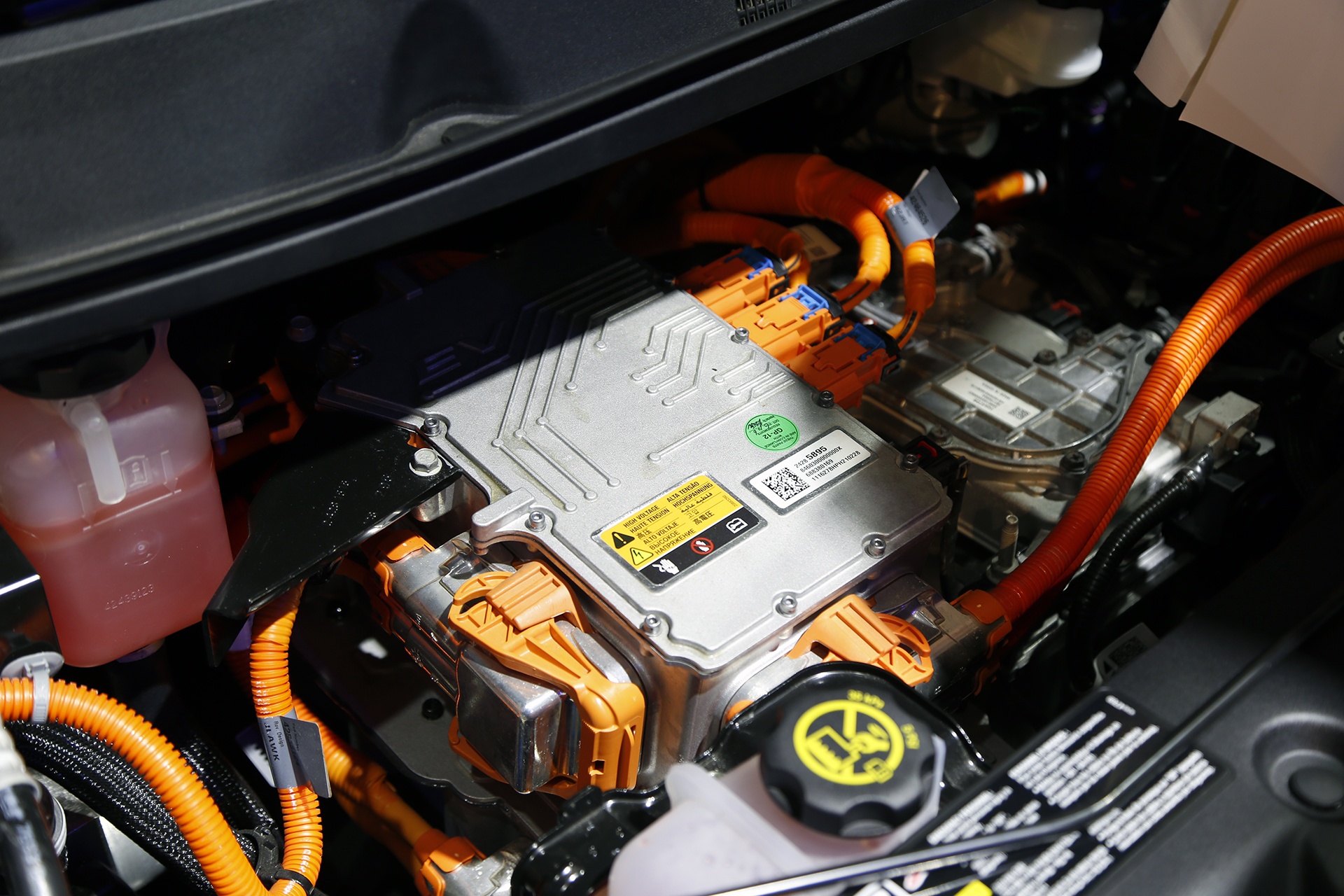 Chevrolet Bolt ra mat tai Viet Nam anh 5