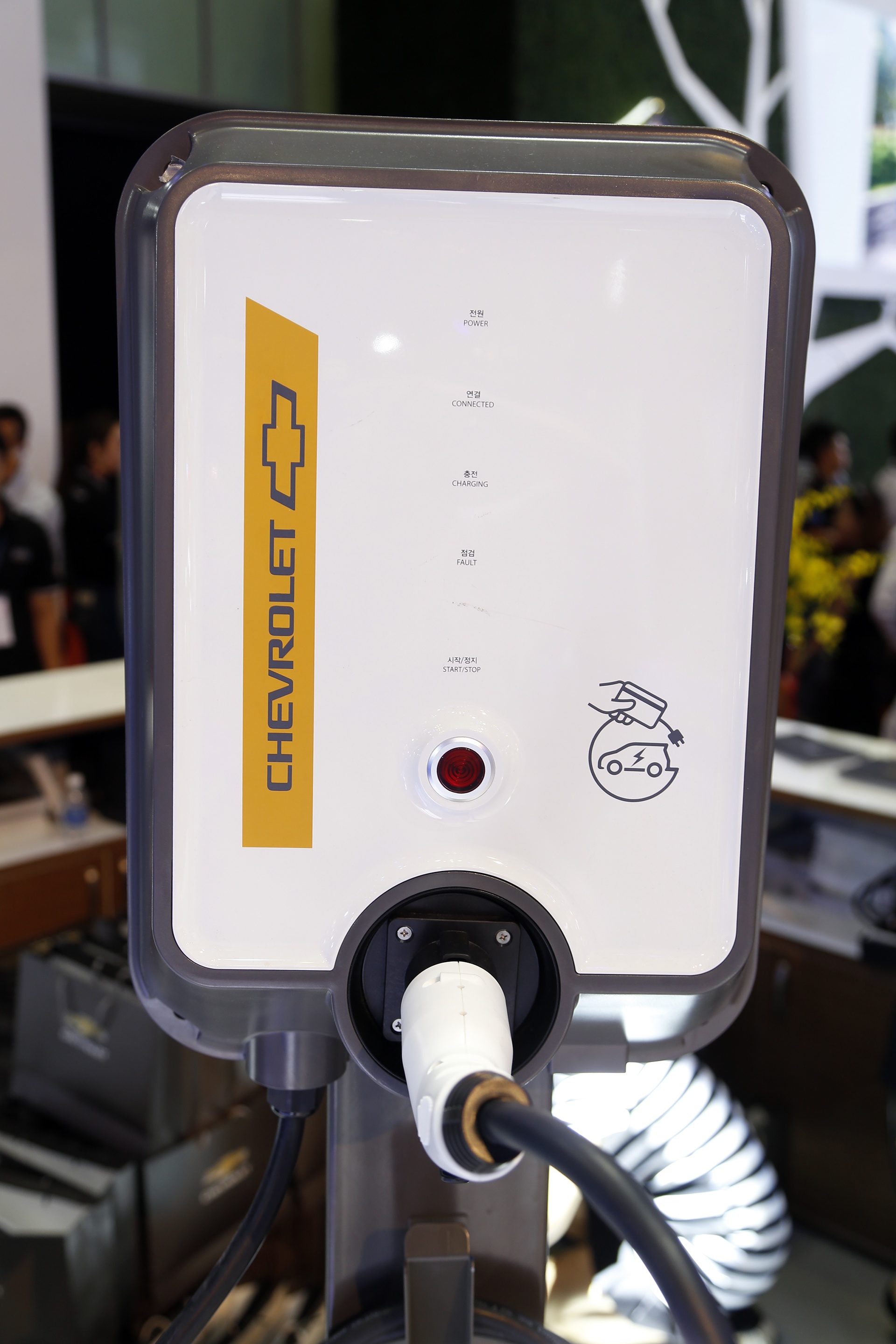 Chevrolet Bolt ra mat tai Viet Nam anh 6