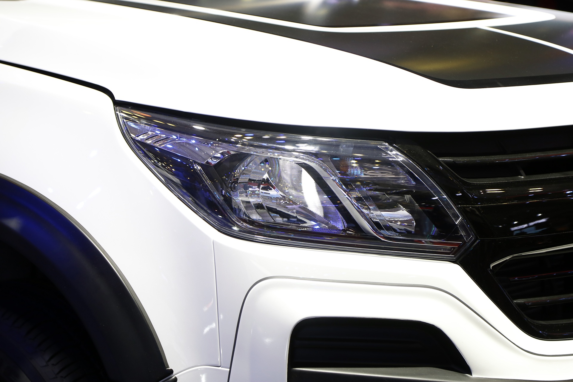 Chevrolet Trailblazer ra mat o Viet Nam anh 6