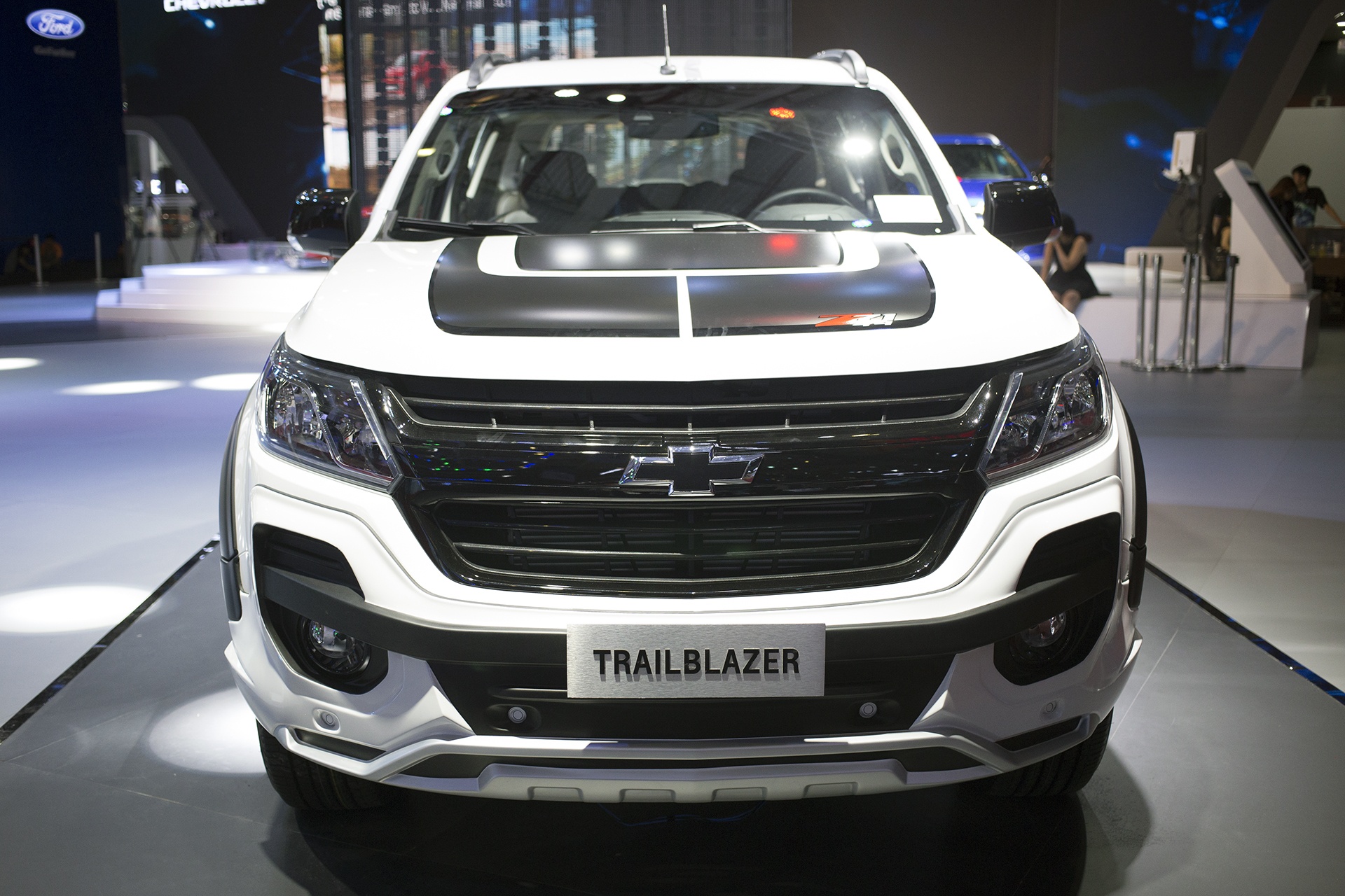 Chevrolet Trailblazer ra mat o Viet Nam anh 1