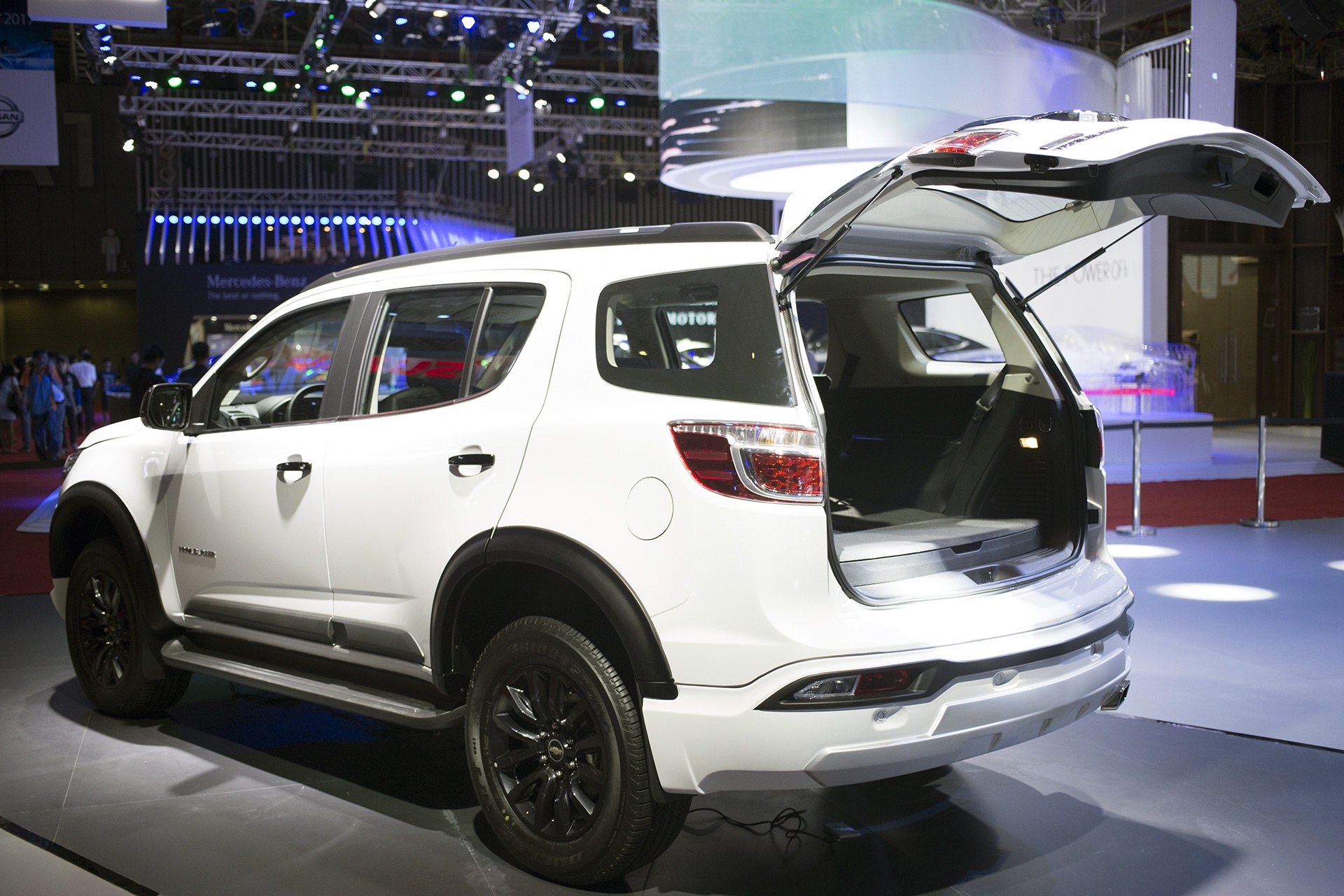 Chevrolet Trailblazer ra mat o Viet Nam anh 4