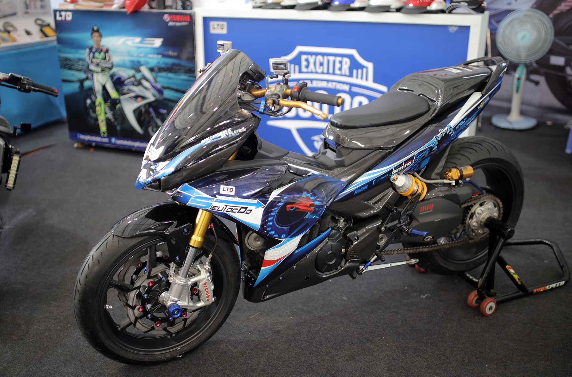 Chi tram trieu dong do Exciter day du do choi hang hieu o Sai Gon hinh anh