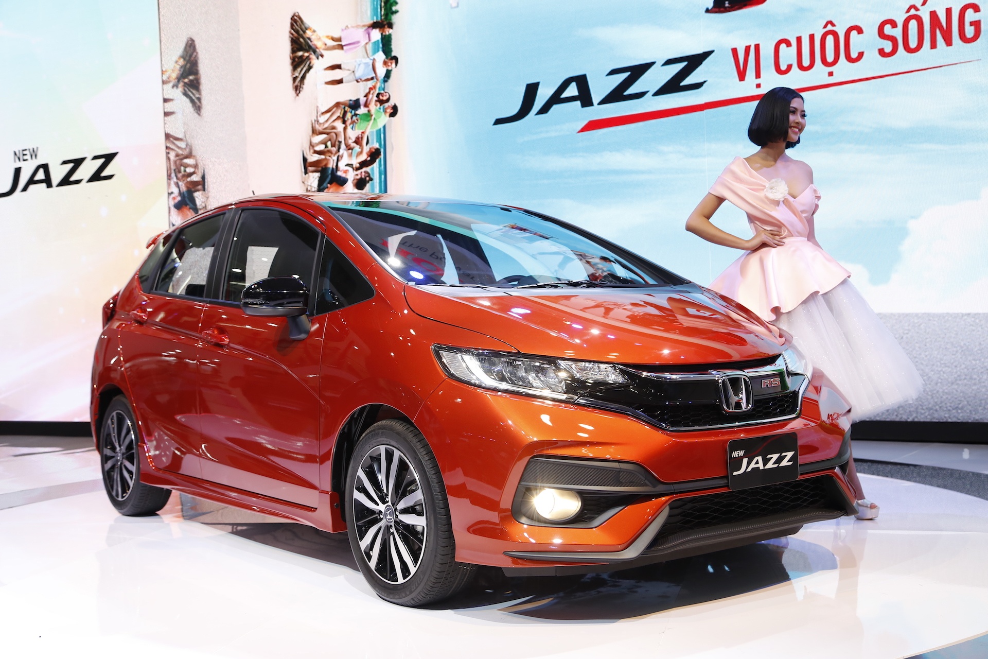 xe hoi gia re tai Viet Nam 2018 anh 3