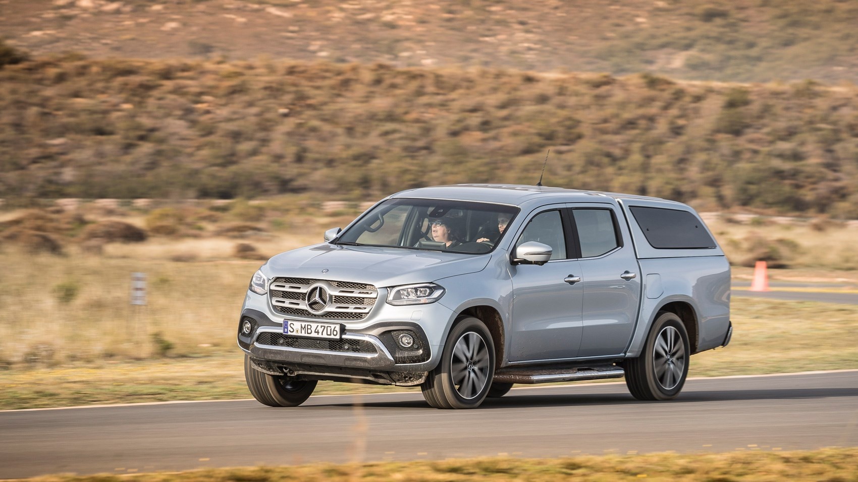 bán tải hạng sang Mercedes X-Class ảnh 5 ban tai hang sang Mercedes X-Class anh 5