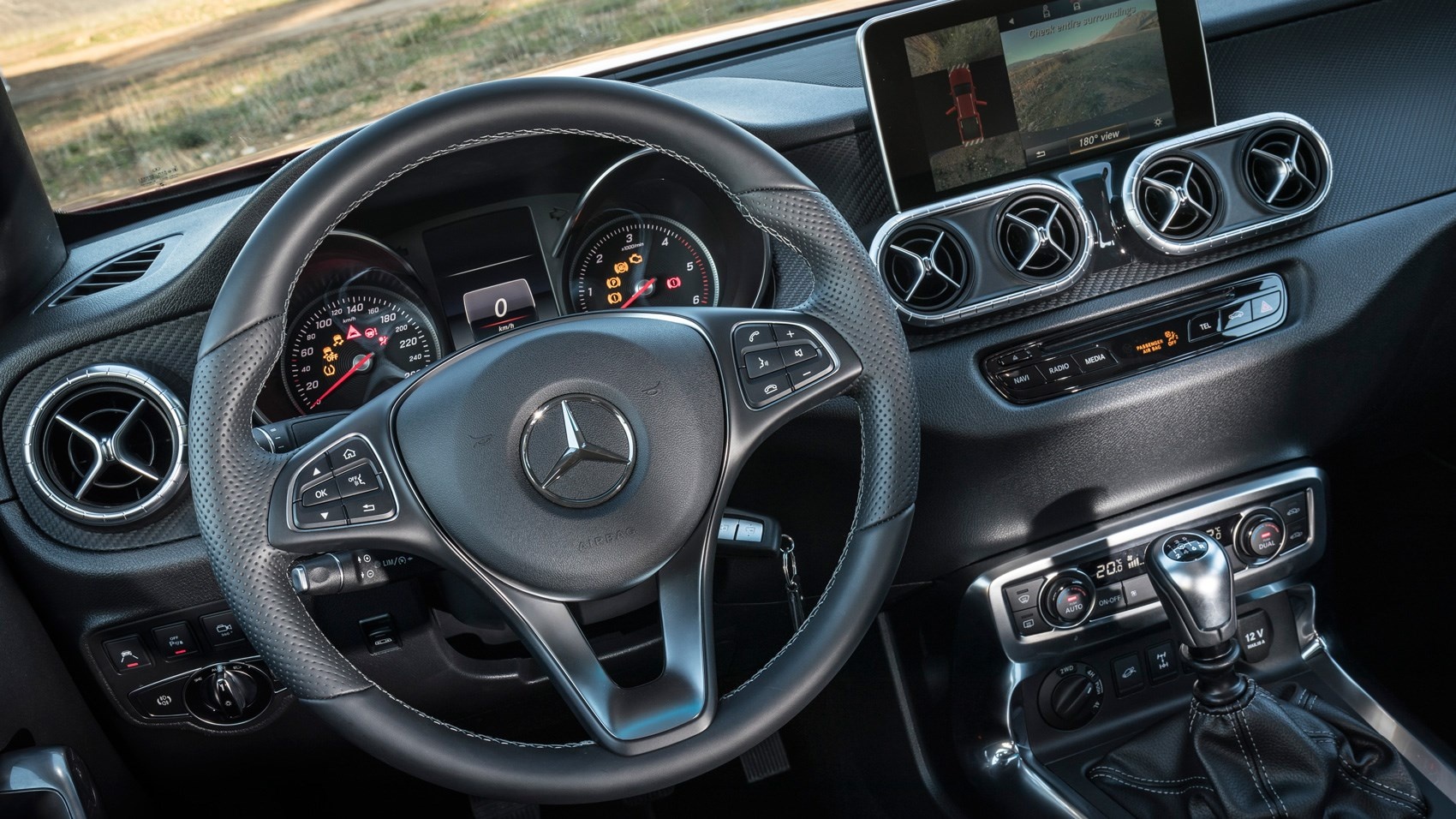 bán tải hạng sang Mercedes X-Class ảnh 4 ban tai hang sang Mercedes X-Class anh 4