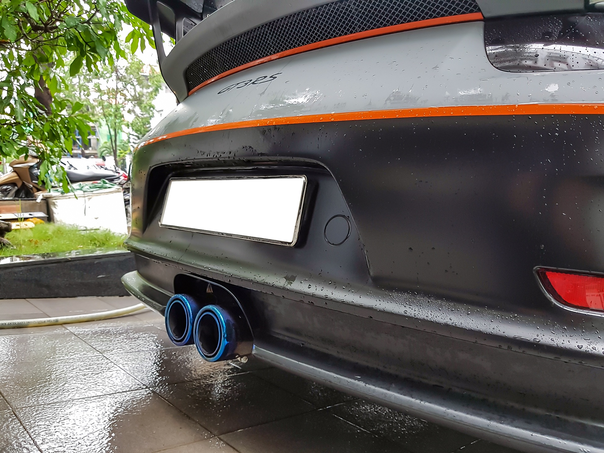 Porsche 911 Quoc Cuong Gia Lai anh 8