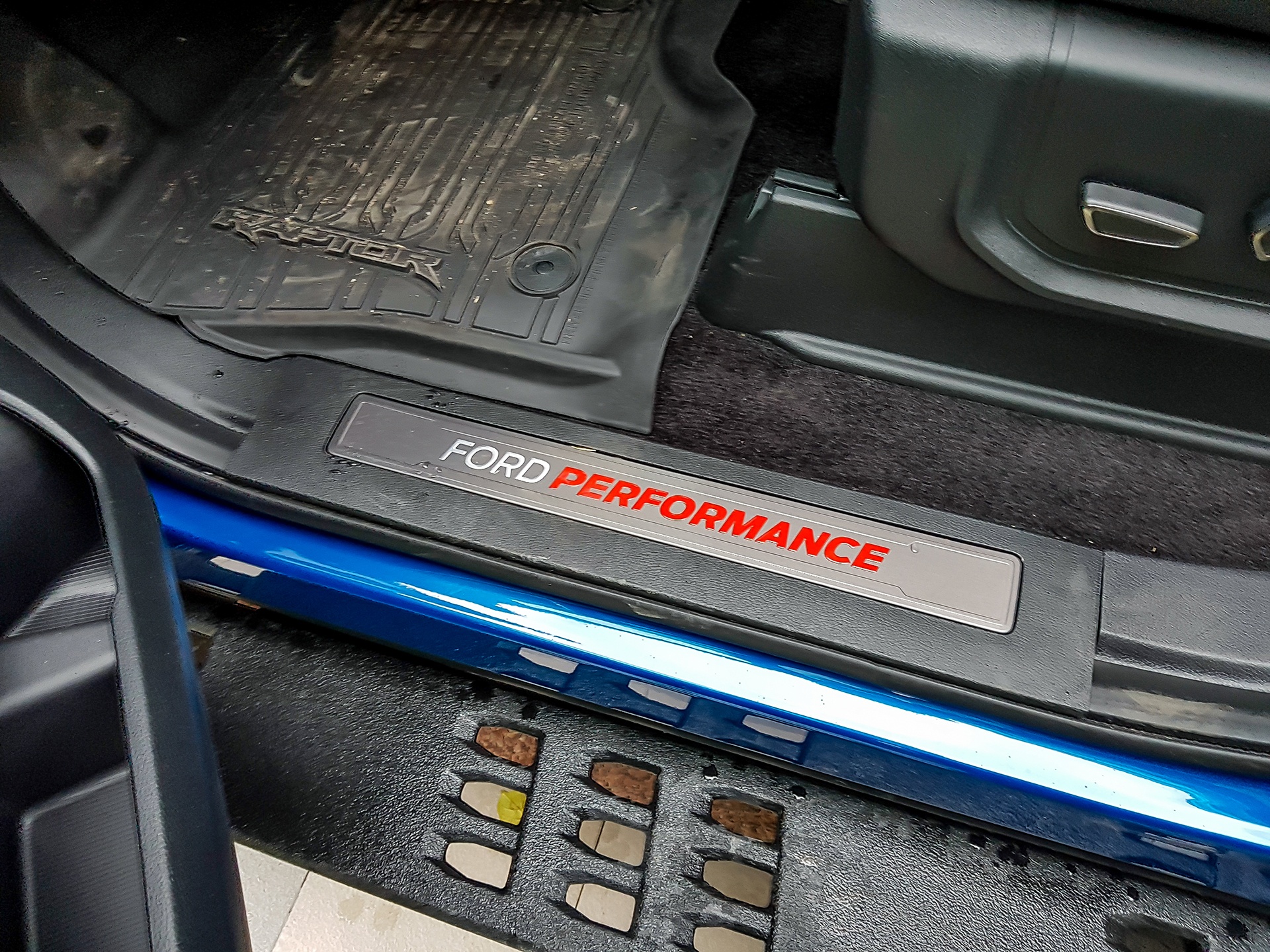 Ford F-150 Raptor tai Viet Nam anh 13