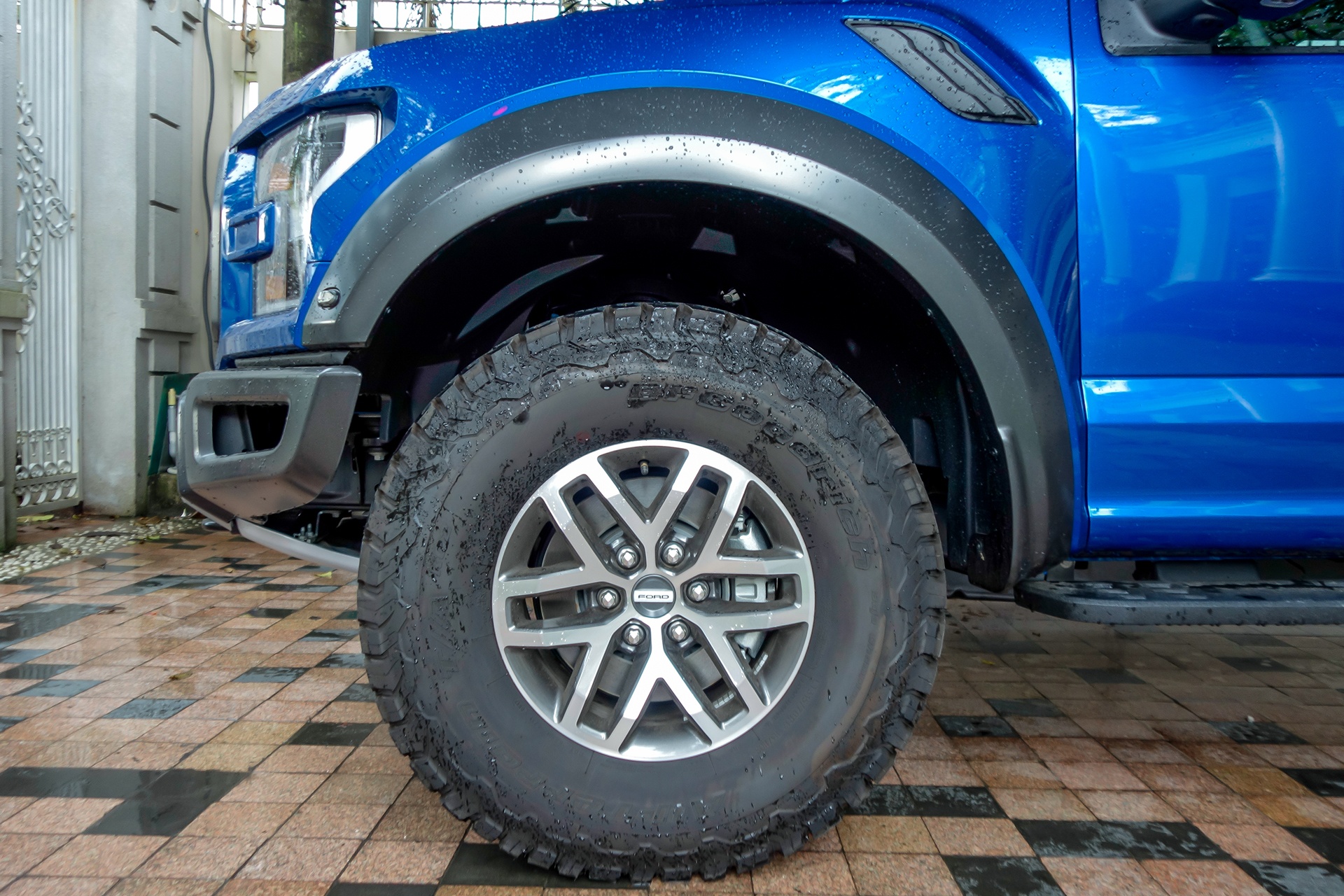 Ford F-150 Raptor tai Viet Nam anh 6