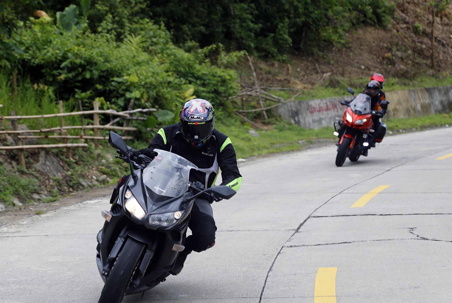 Hanh trinh Kawasaki Sai Gon Da Nang 2017 anh 9