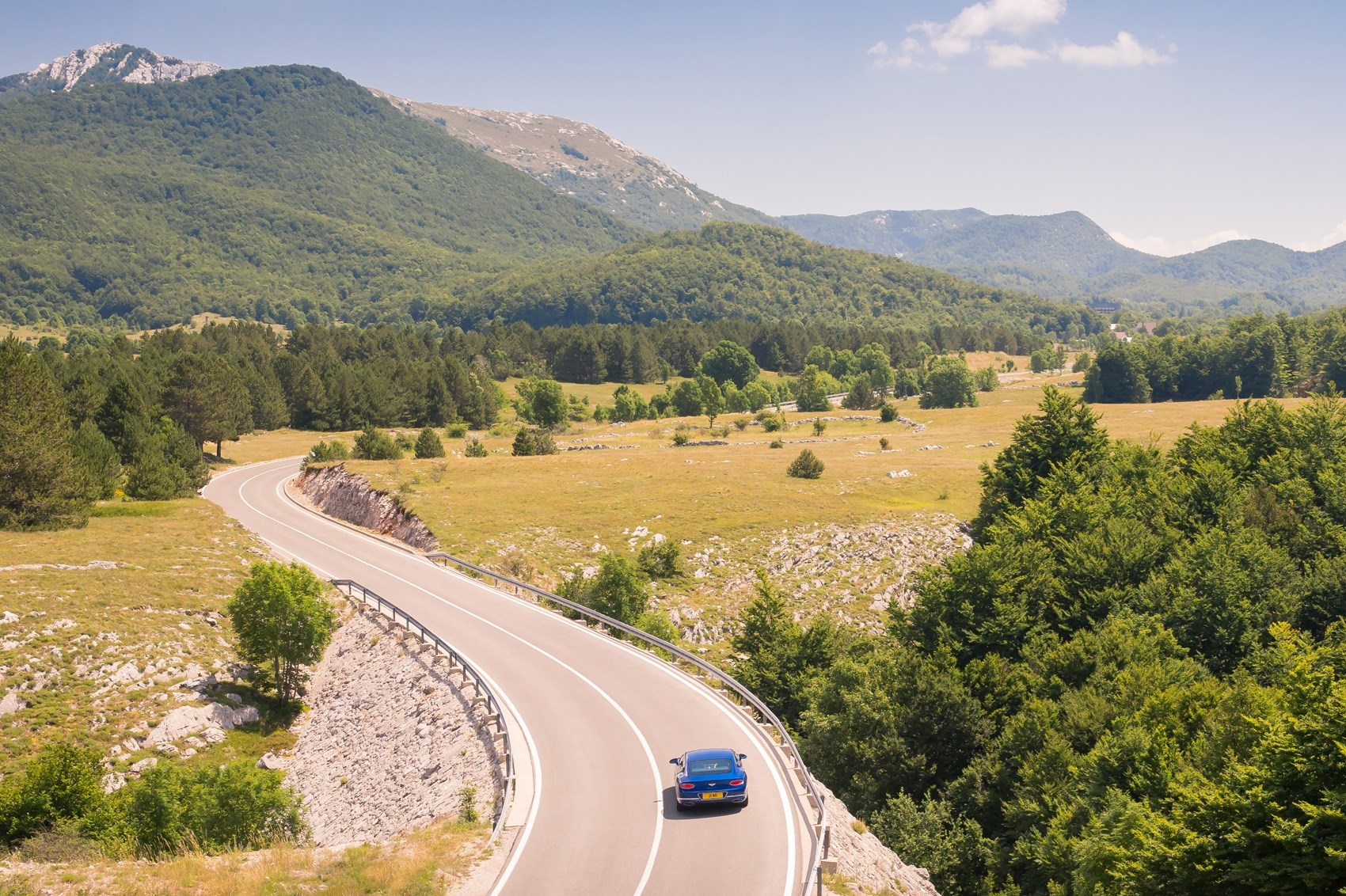 Bentley Continental GT 2018 ra mat anh 9