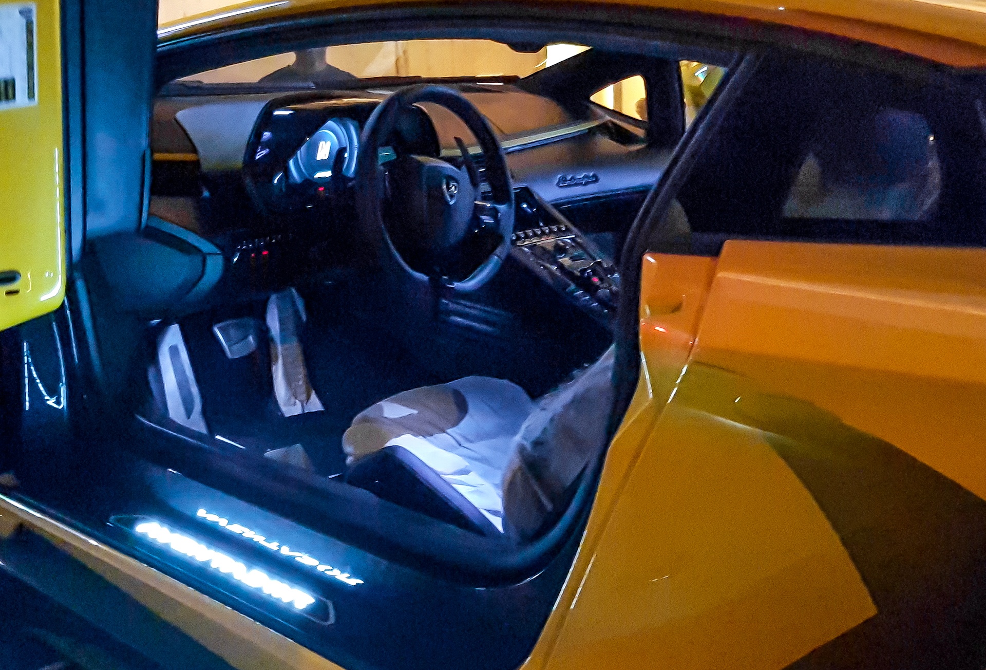 Lamborghini Aventador S tai Sai Gon anh 7