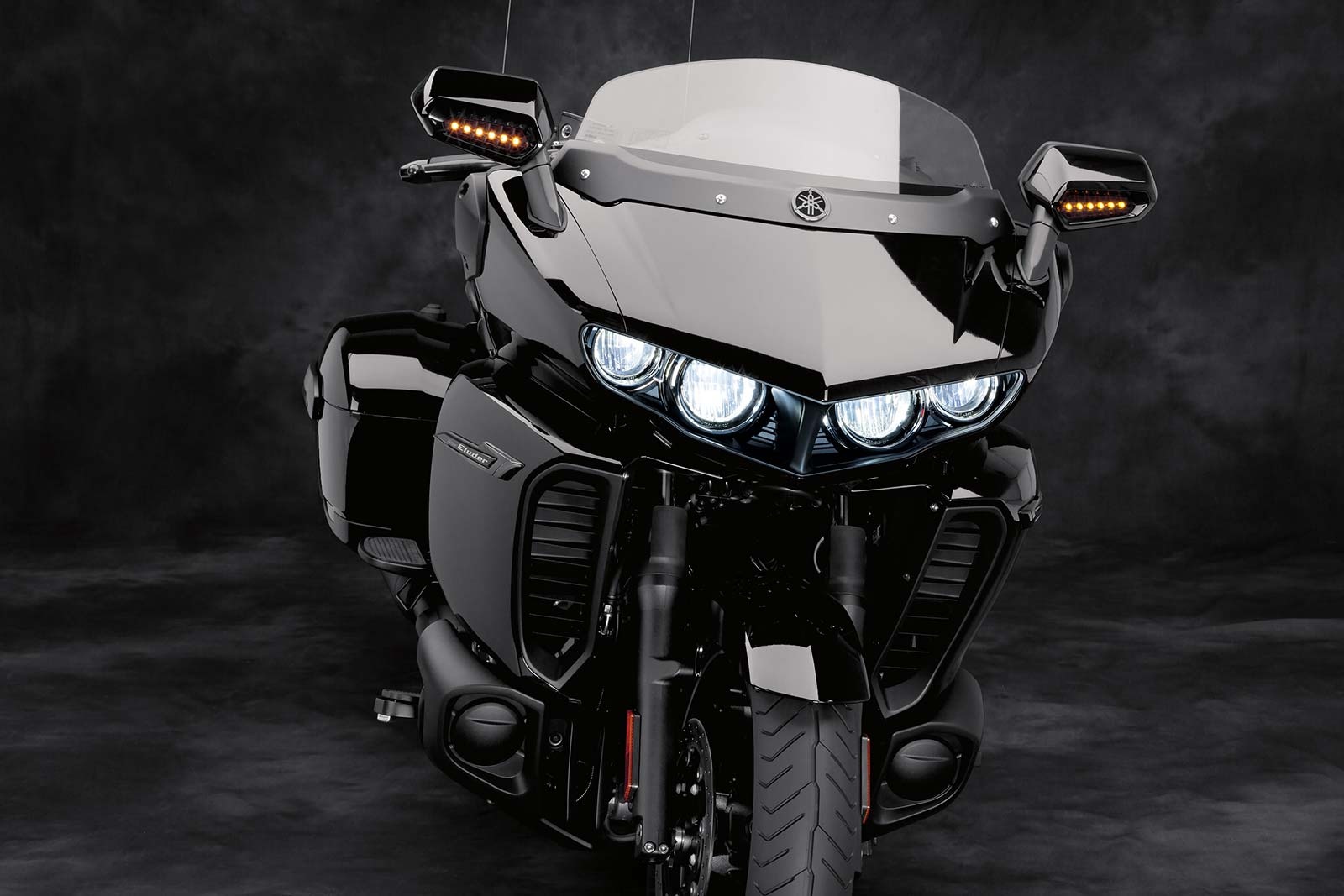 Yamaha Star Eluder 2018 anh 3