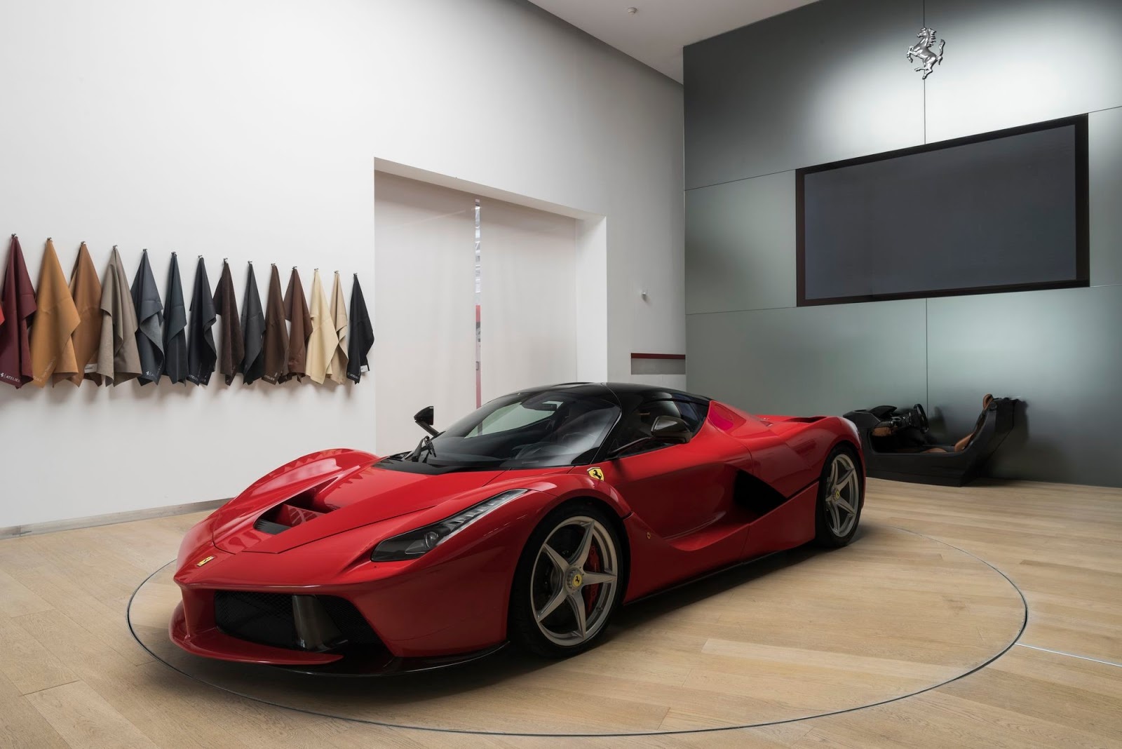 mô hình siêu xe LaFerrari giá 2, 1 triệu euro ảnh 1 mo hinh sieu xe LaFerrari gia 2, 1 trieu euro anh 1