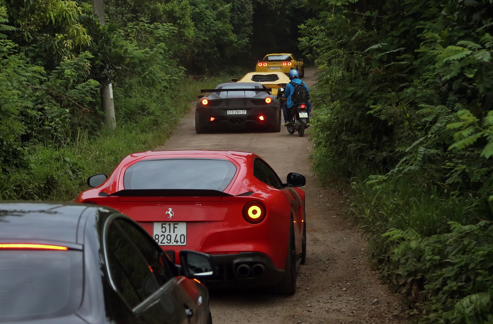 Hanh trinh 1.000 km tren sieu xe bang cao toc, duong rung o VN hinh anh