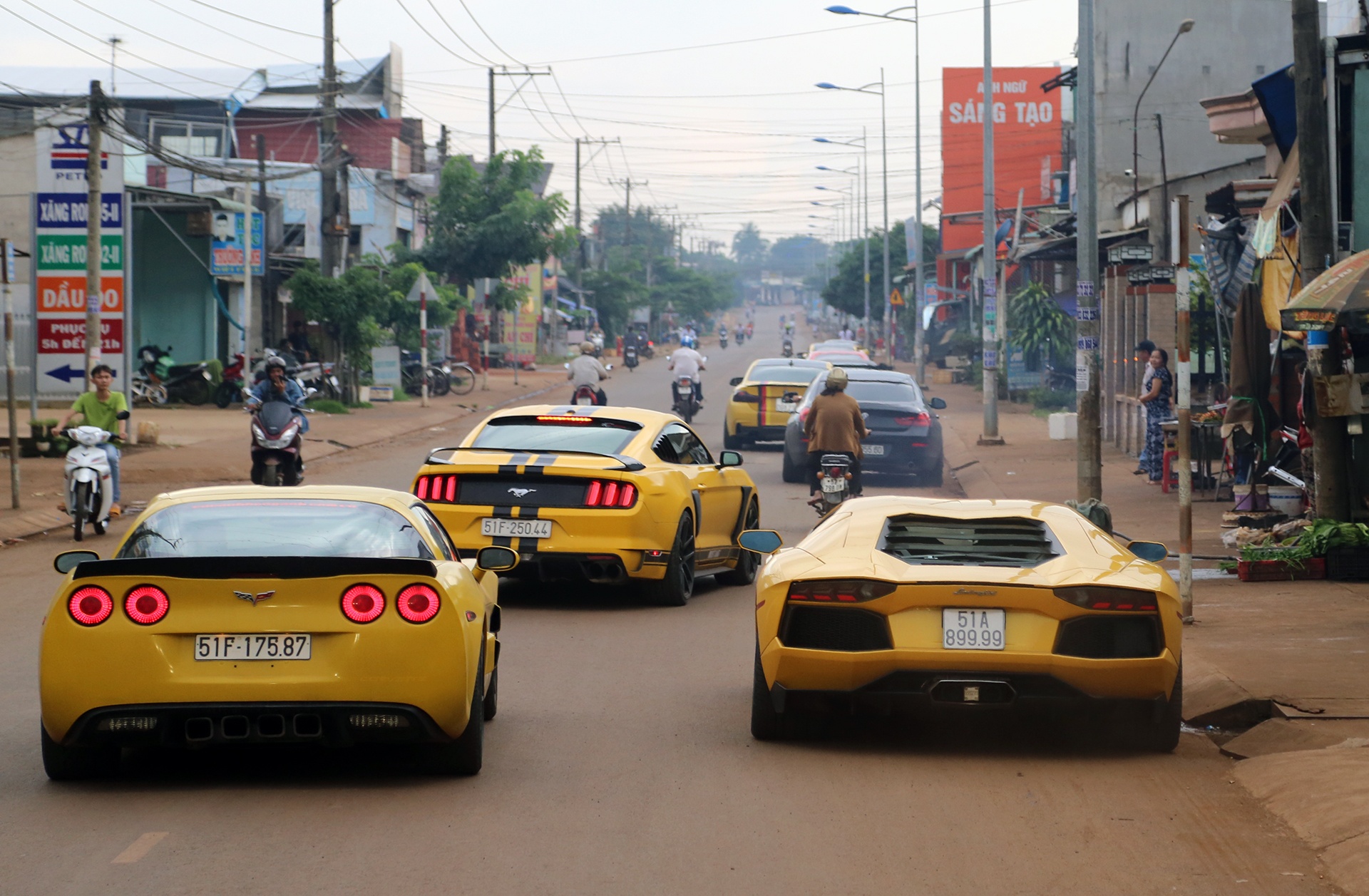 Hanh trinh sieu xe Yellow Team anh 17