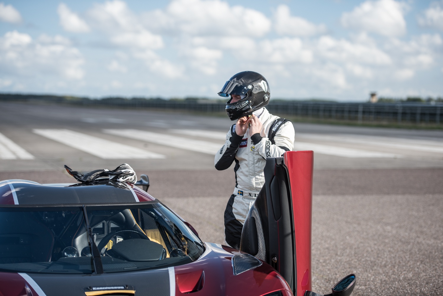 Koenigsegg Agera RS đánh bại Bugatti Chiron ảnh 5 Koenigsegg Agera RS danh bai Bugatti Chiron anh 5