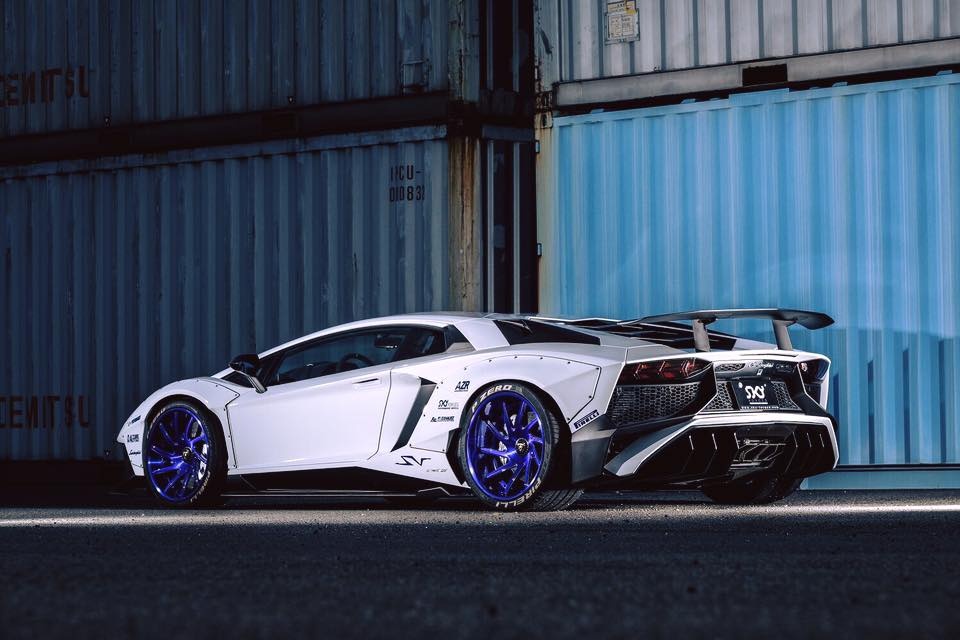 Lamborghini Aventador SV do Liberty Walk anh 7