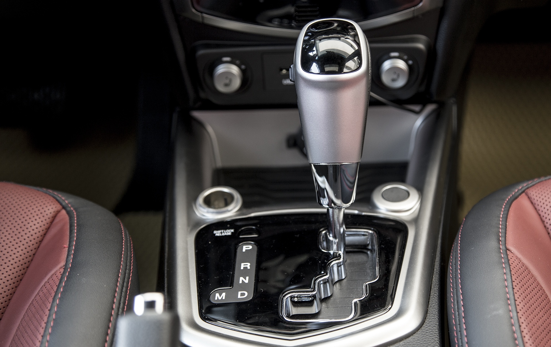 gia Ssangyong Tivoli tai Viet Nam anh 10