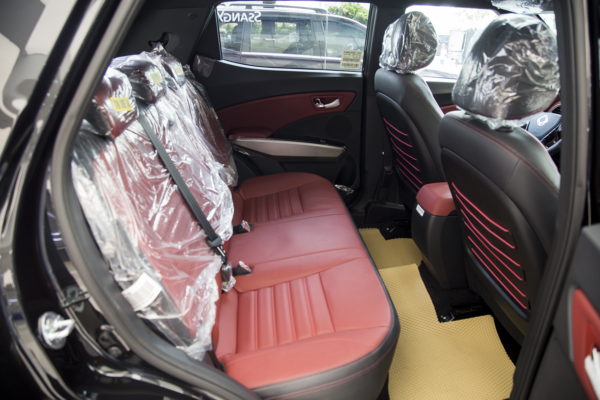 gia Ssangyong Tivoli tai Viet Nam anh 11