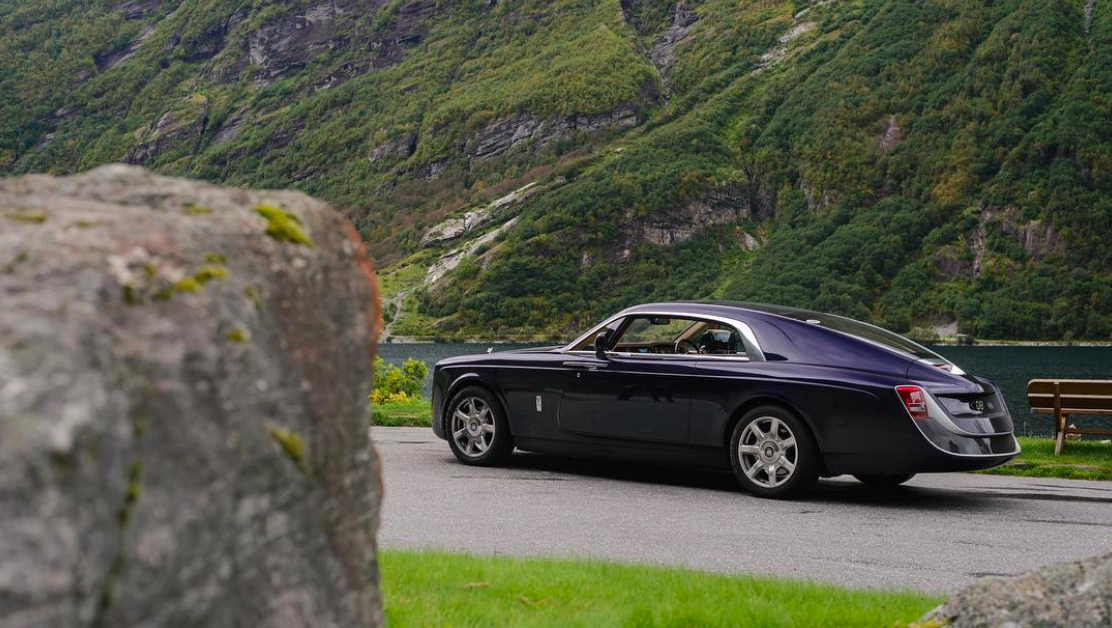 chu so huu Rolls-Royce Sweptail anh 16