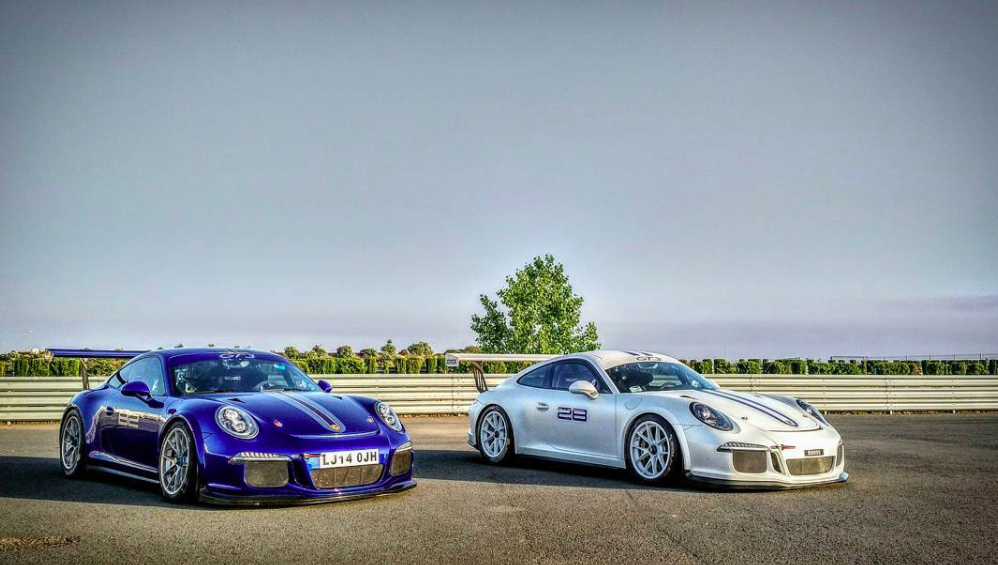 chu so huu Rolls-Royce Sweptail anh 12