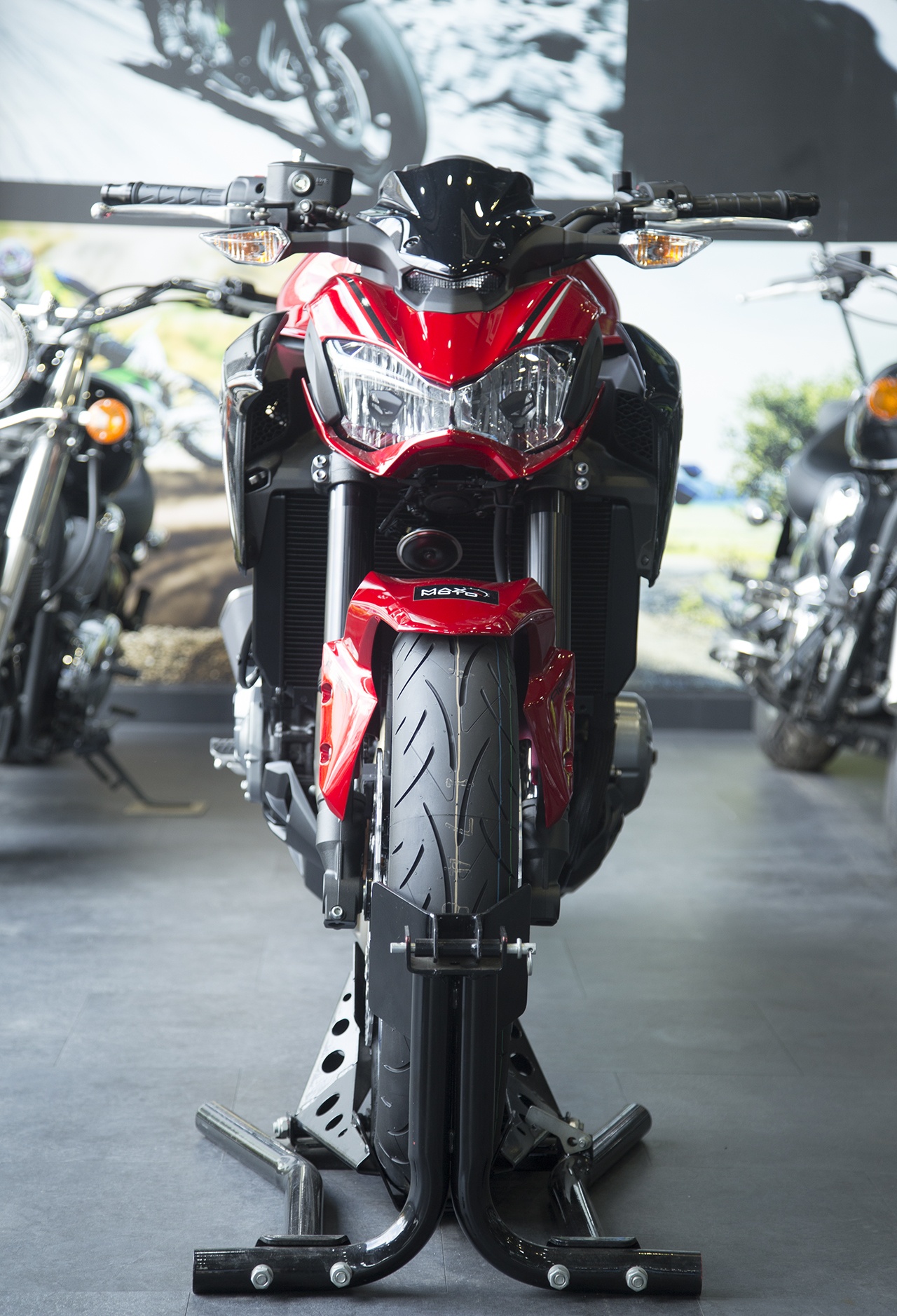 Kawasaki Z1000 2018 anh 8