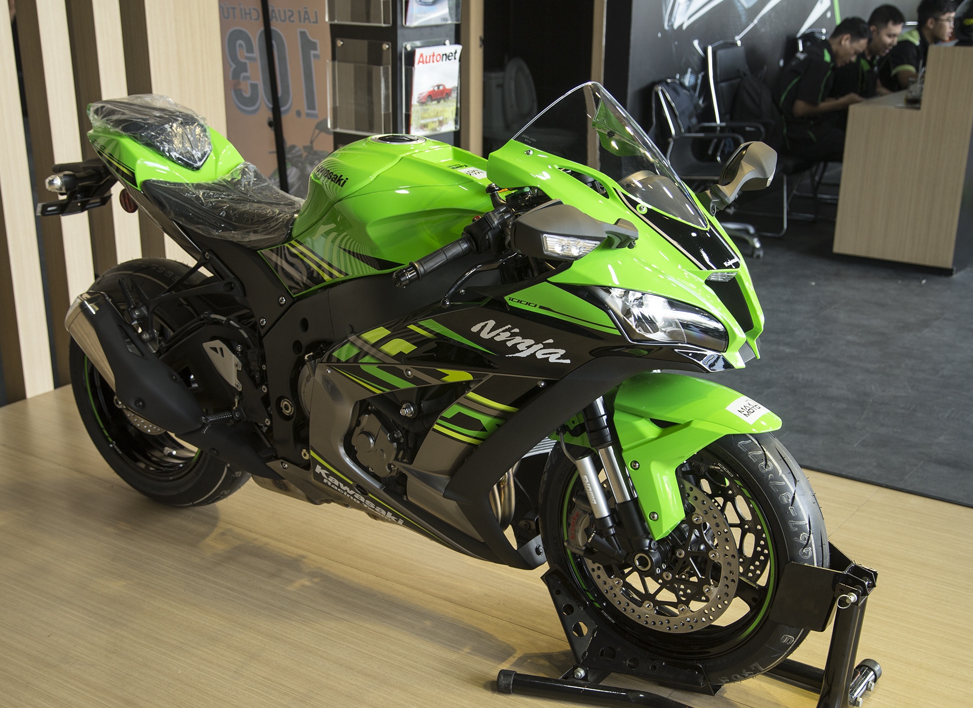 Kawasaki Z1000 2018 anh 4