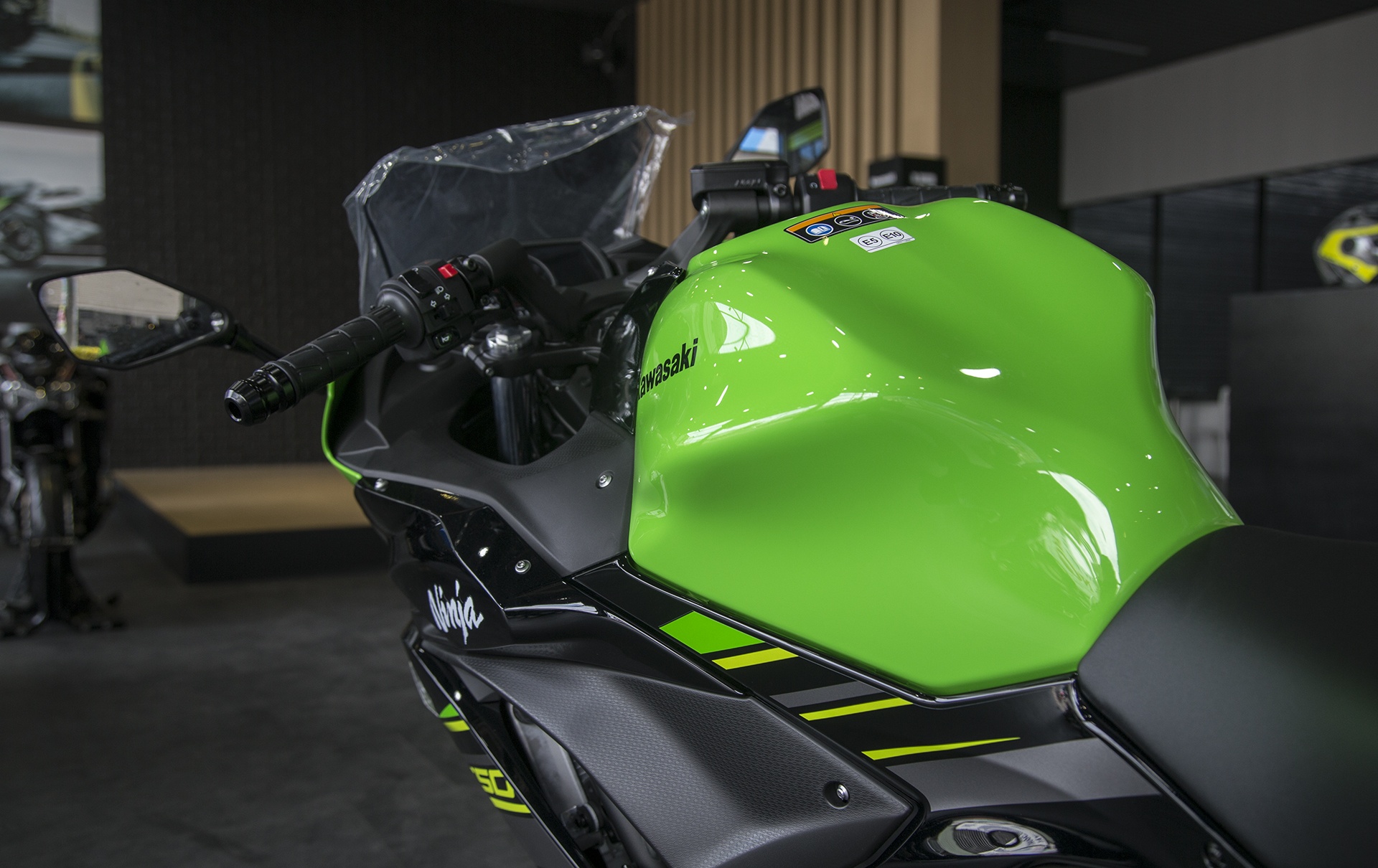 gia Kawasaki Ninja 650 tai Viet Nam anh 4