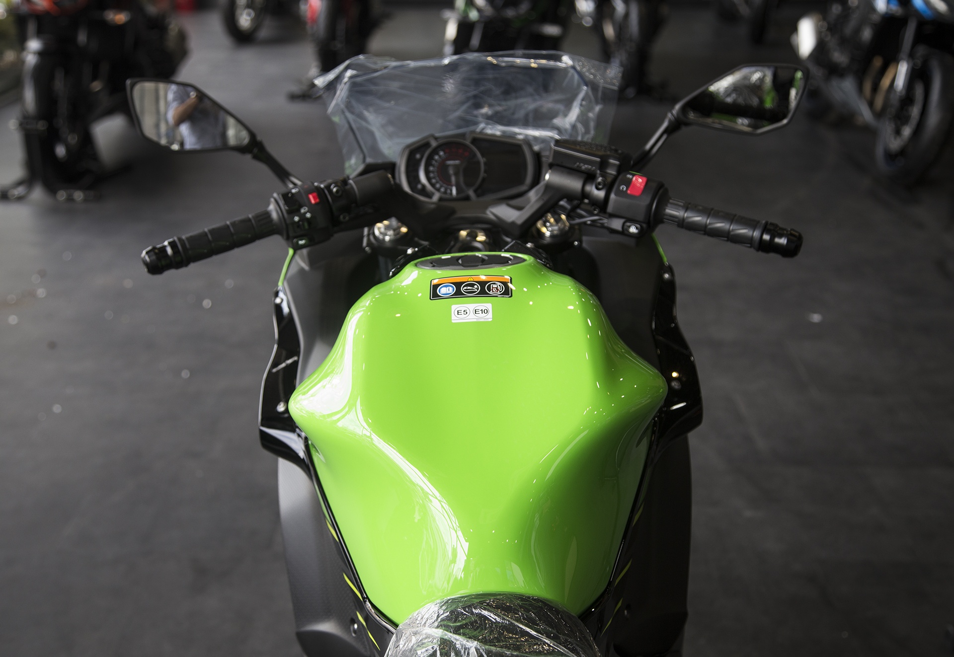 gia Kawasaki Ninja 650 tai Viet Nam anh 10