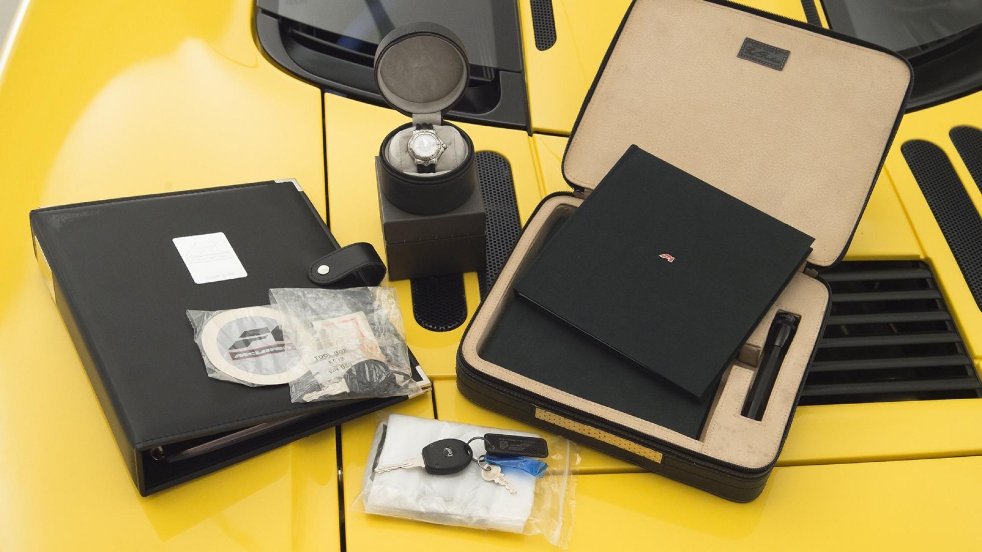 McLaren F1 moi duoc rao ban anh 11