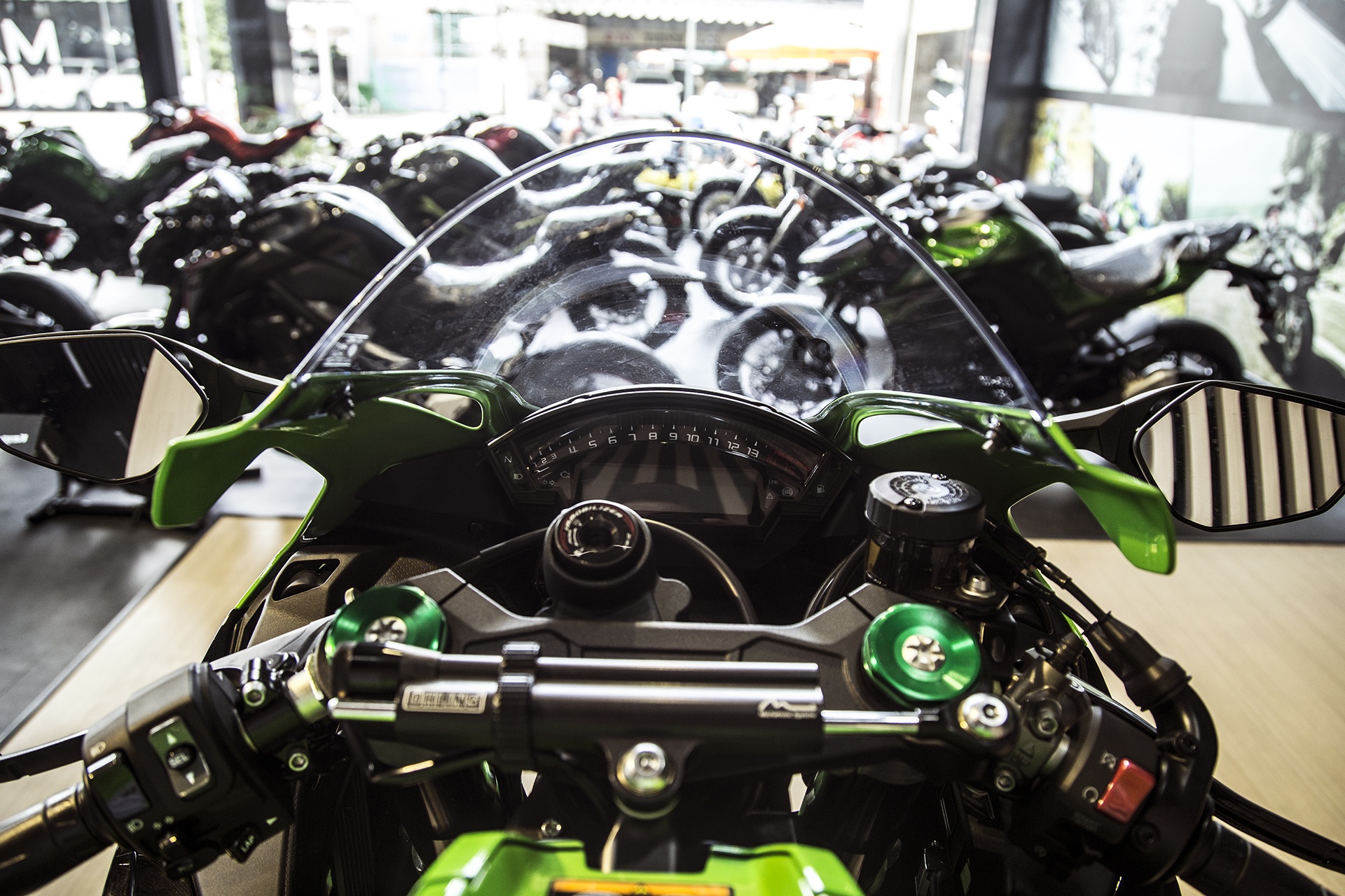 gia Kawasaki ZX-10R 2018 anh 4