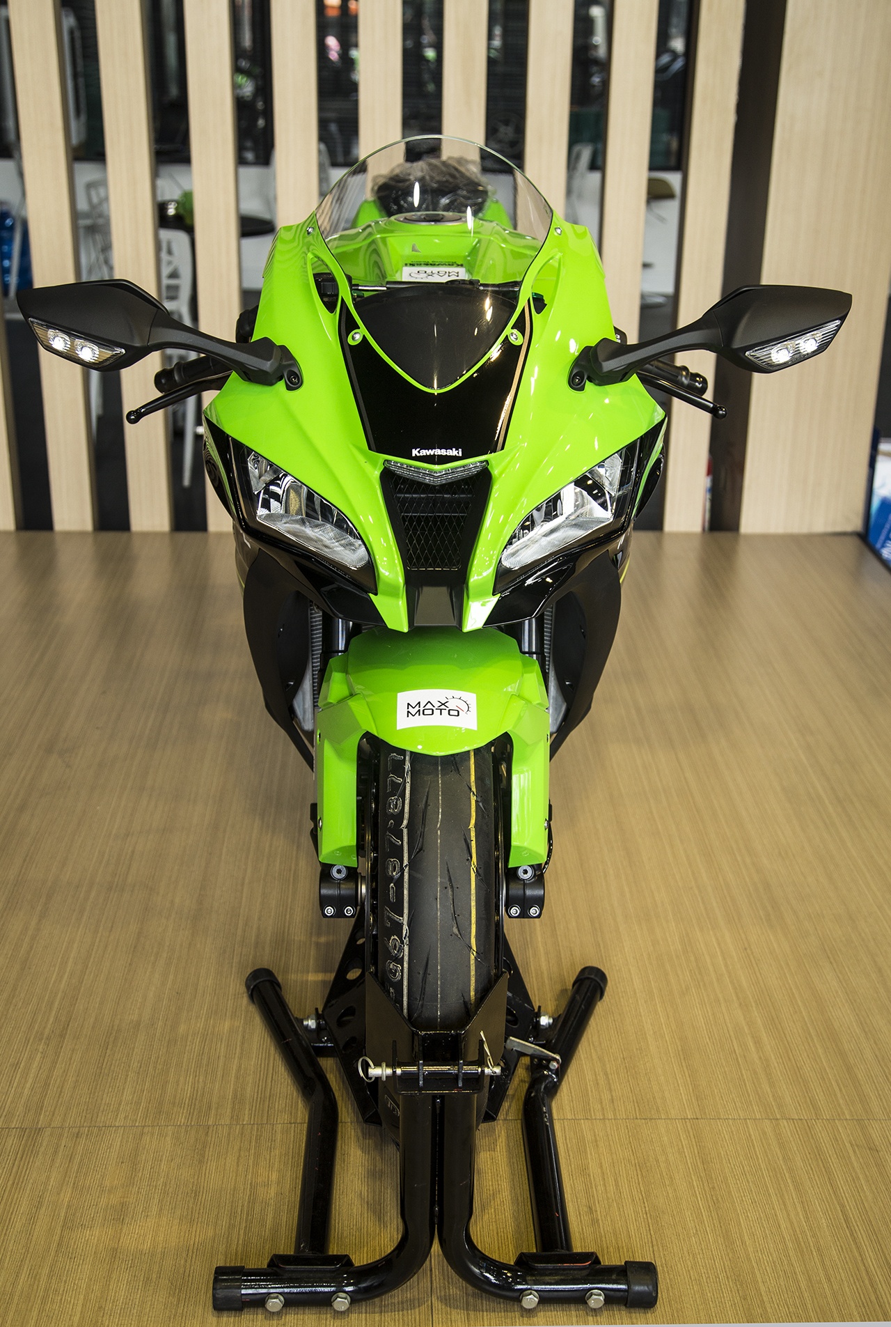 gia Kawasaki ZX-10R 2018 anh 2