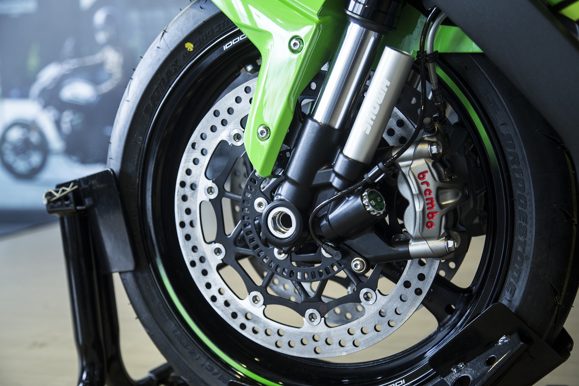 gia Kawasaki ZX-10R 2018 anh 7