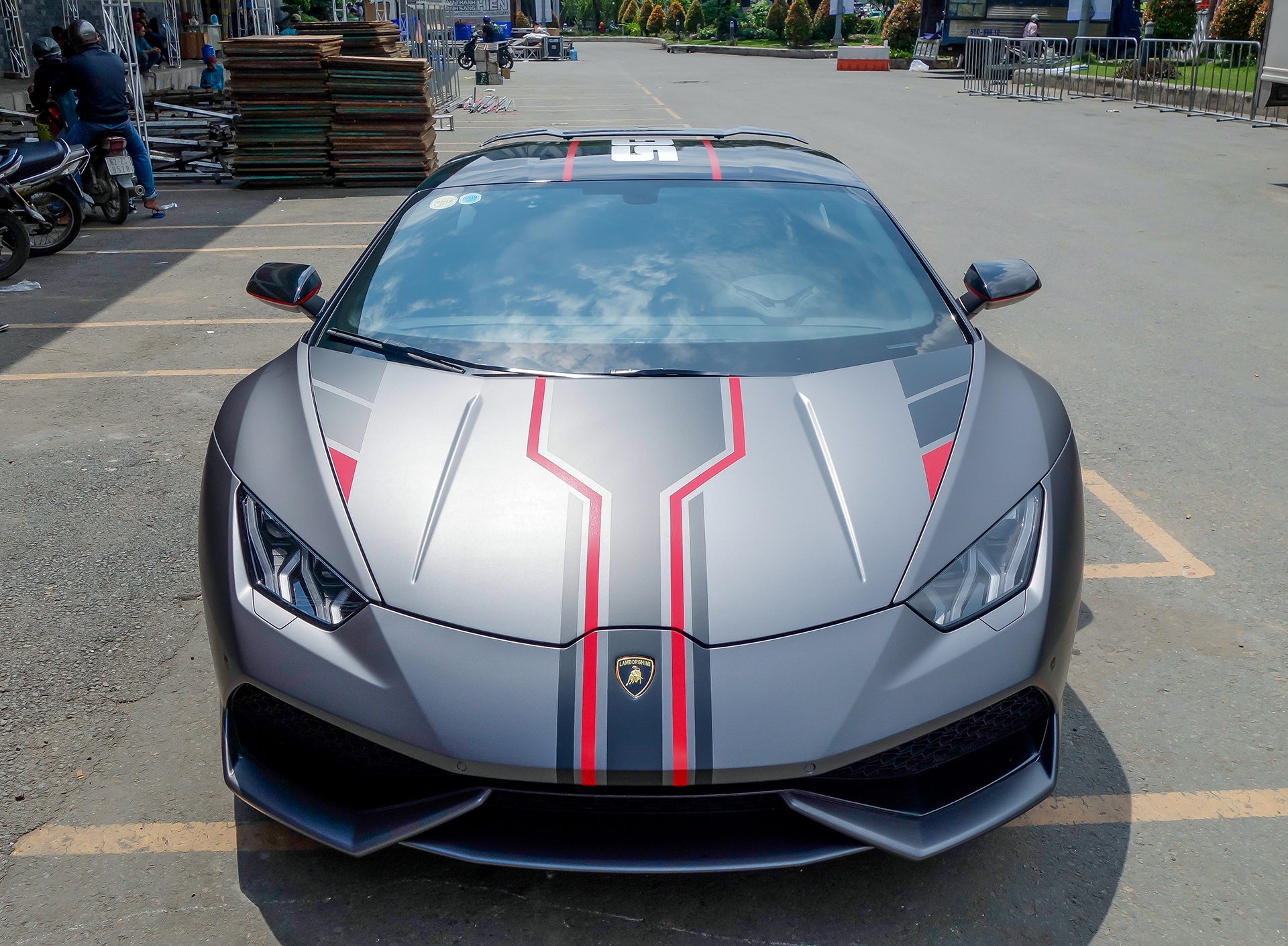 Lamborghini Huracan do la mat xuat hien gan trien lam xe VIMS hinh anh