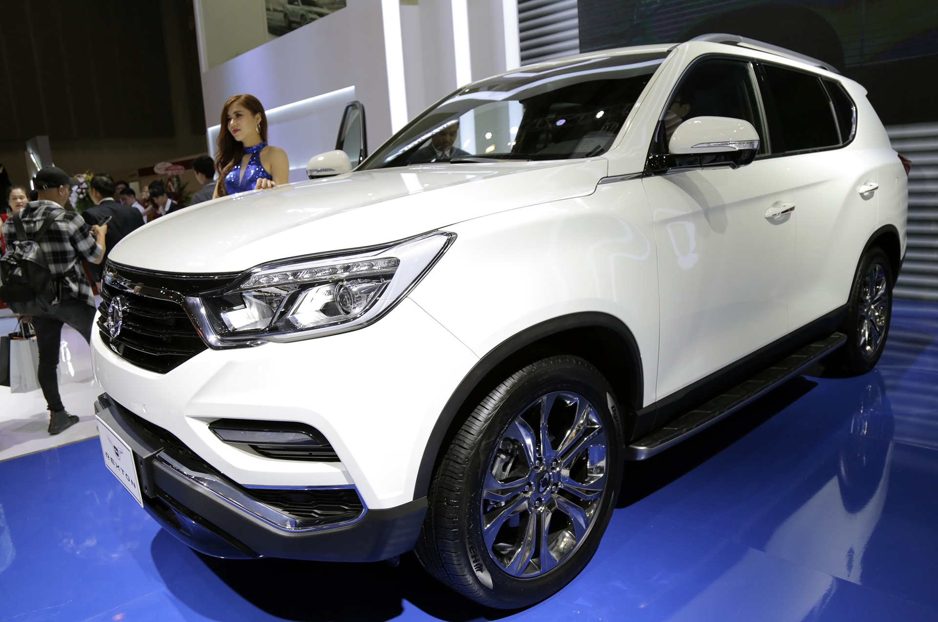 Ssangyong G4 Rexton ban tai Viet Nam anh 2