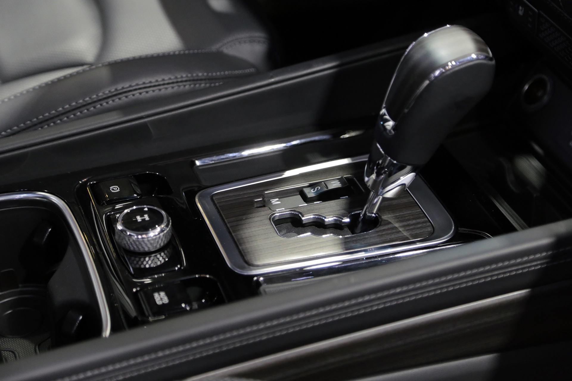 Ssangyong G4 Rexton ban tai Viet Nam anh 8