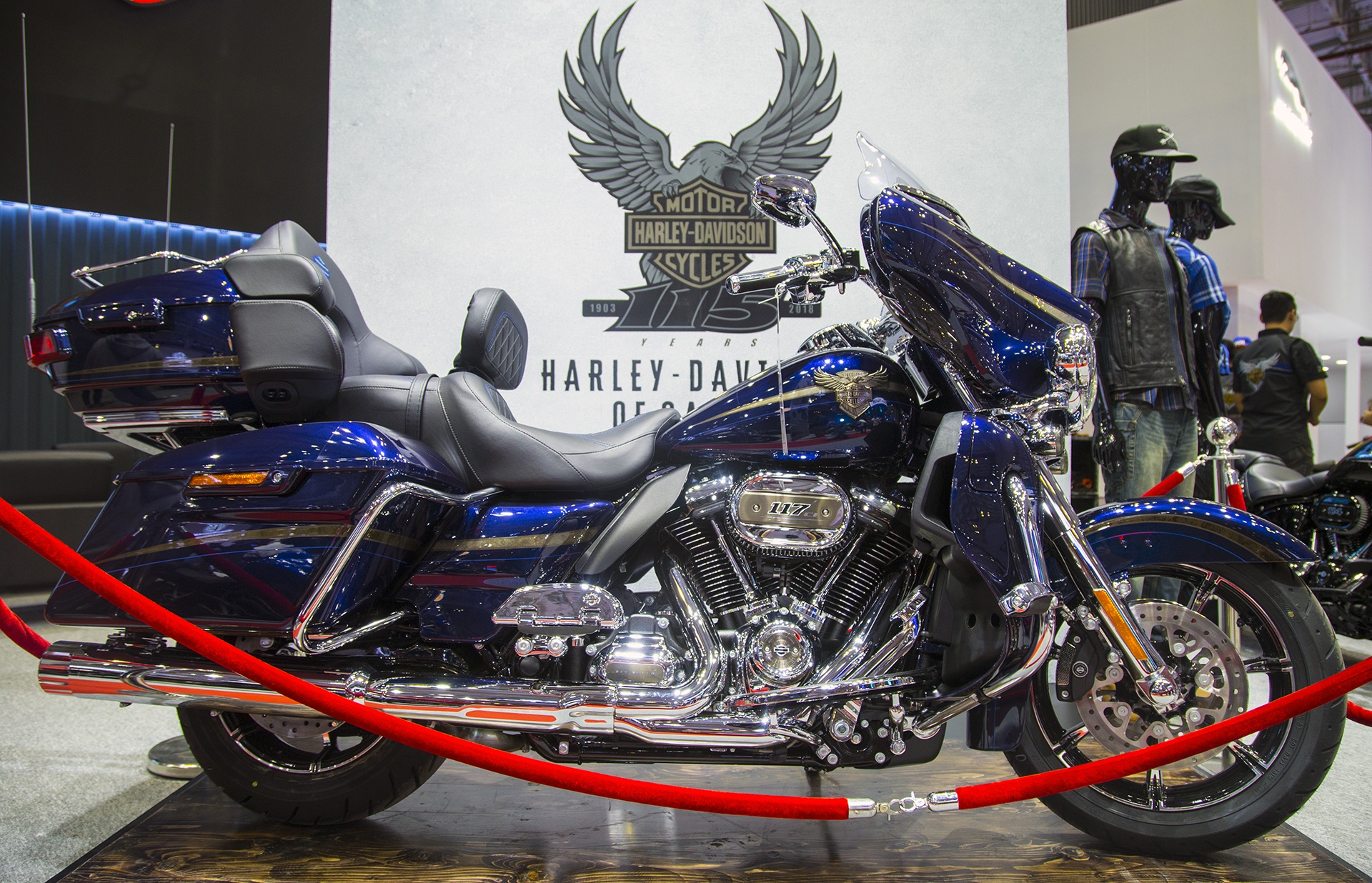 Harley-Davidson CVO Limited tai Viet Nam anh 1
