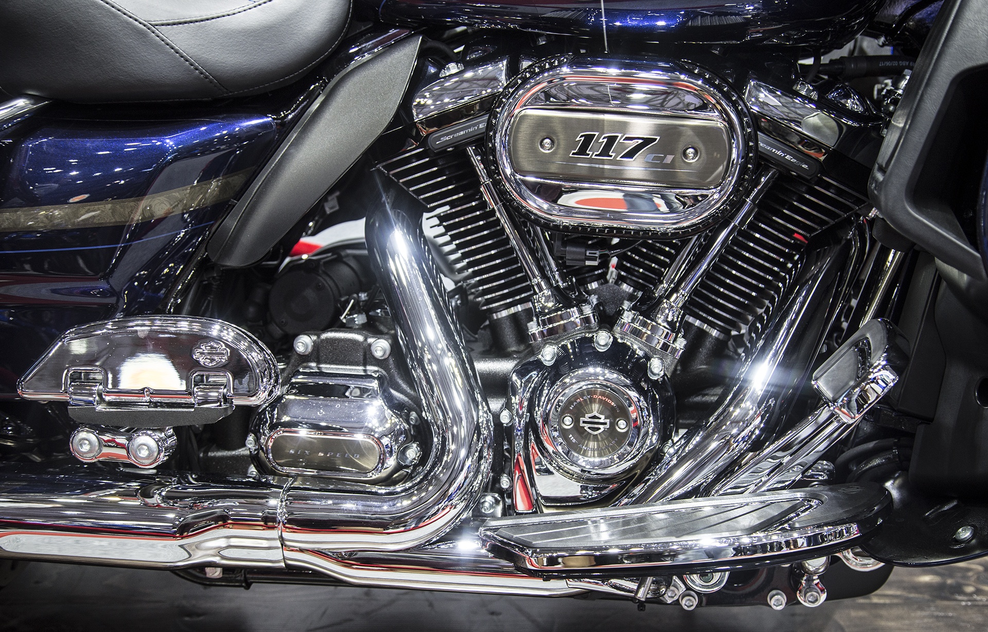 Harley-Davidson CVO Limited tai Viet Nam anh 4