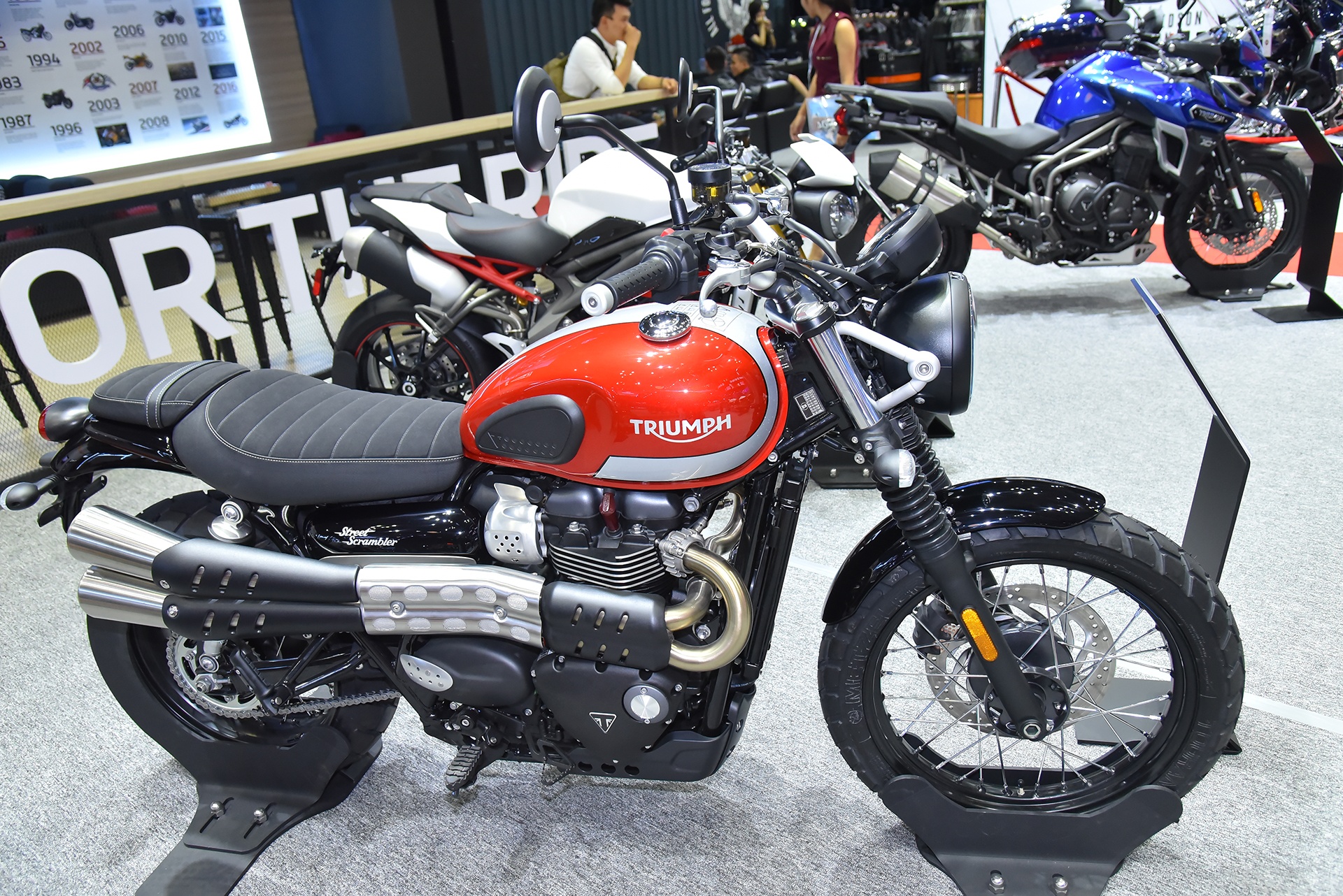 bang gia Triumph tai Viet Nam anh 6