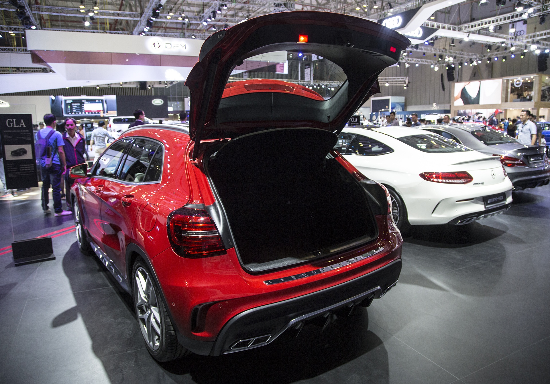 Mercedes GLA 45 AMG ra mat anh 14