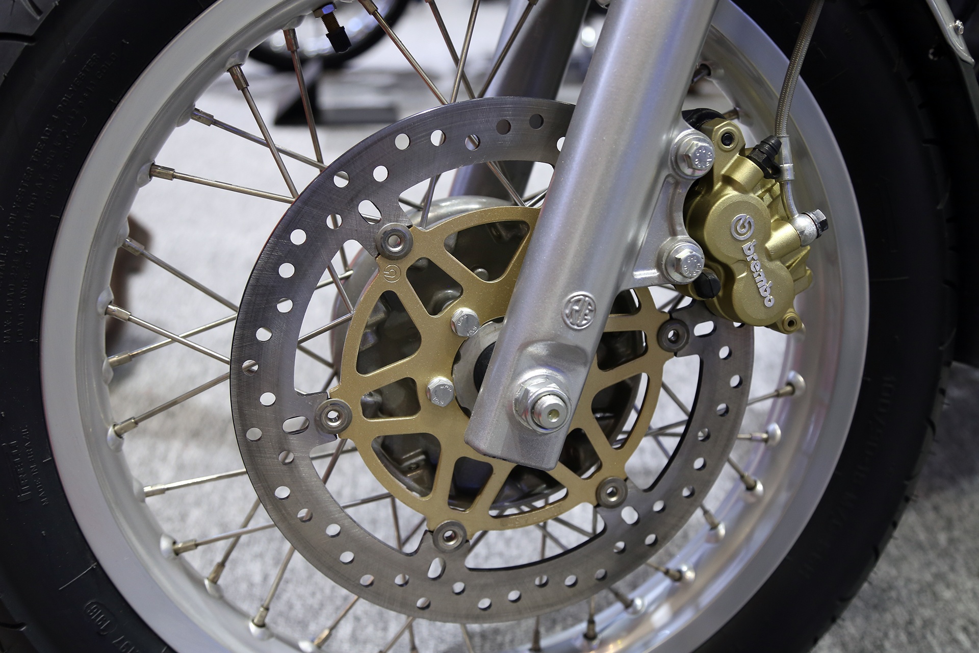 gia Royale Enfield Continental GT tai Viet Nam anh 9