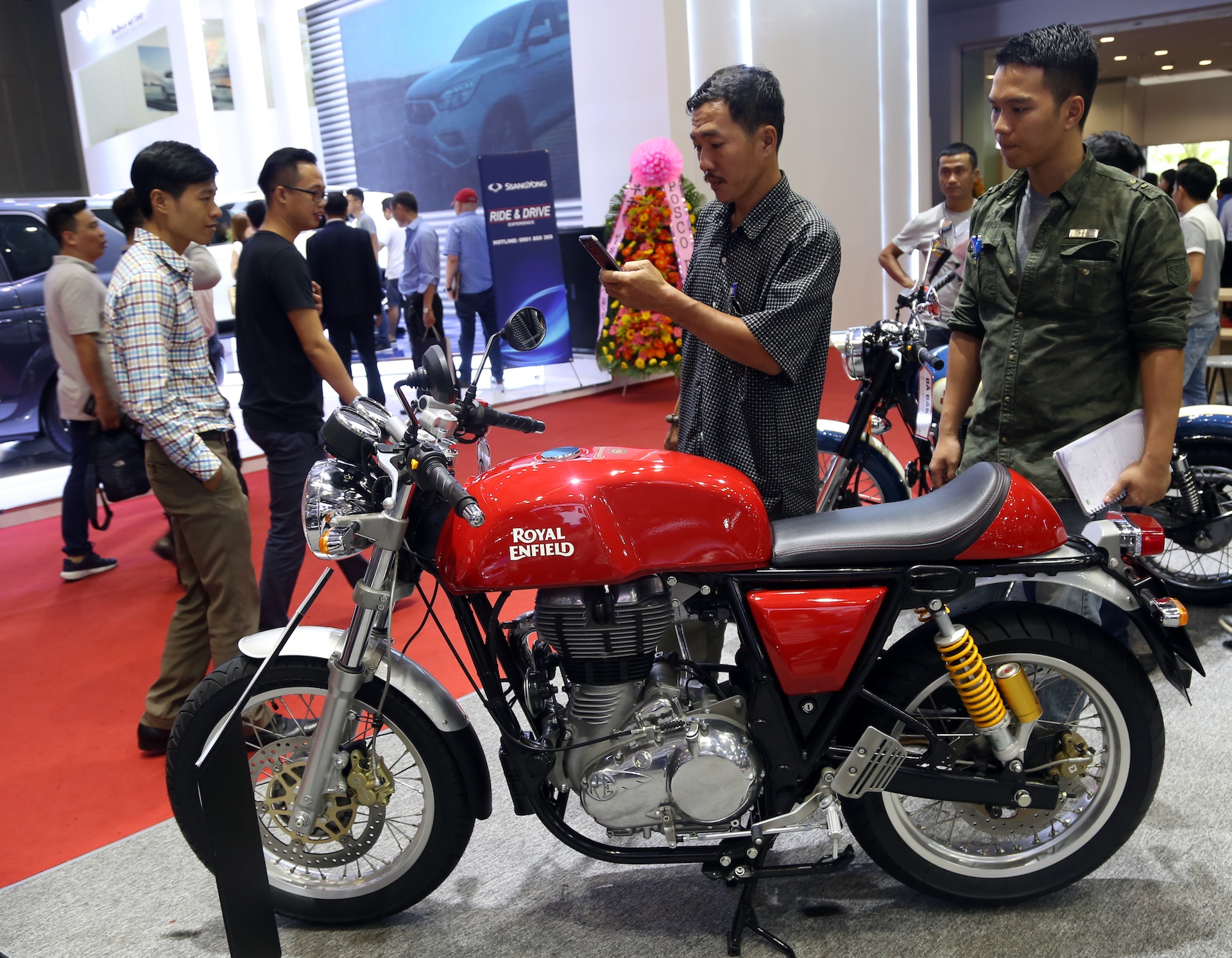 gia Royale Enfield Continental GT tai Viet Nam anh 11