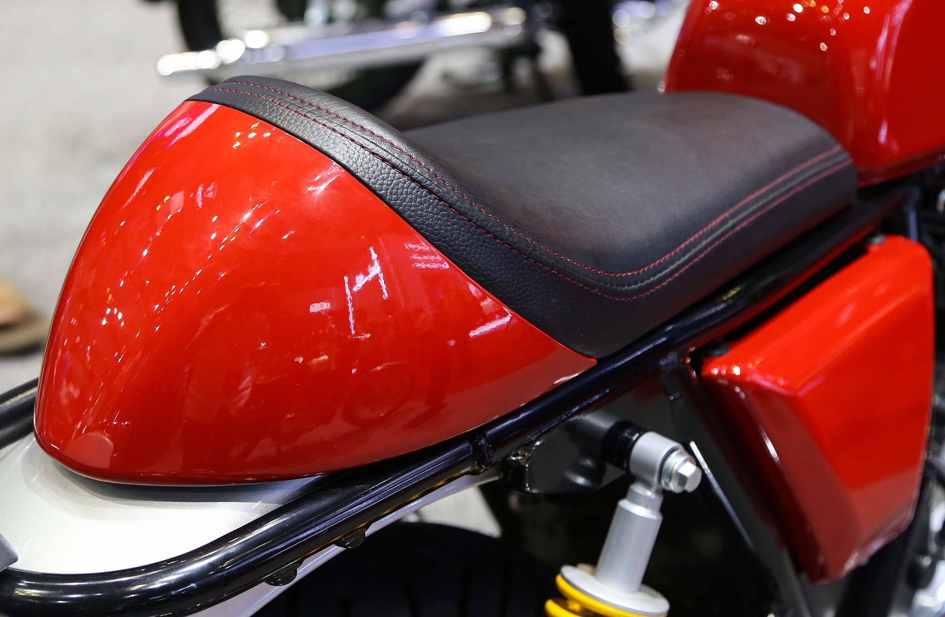 gia Royale Enfield Continental GT tai Viet Nam anh 6