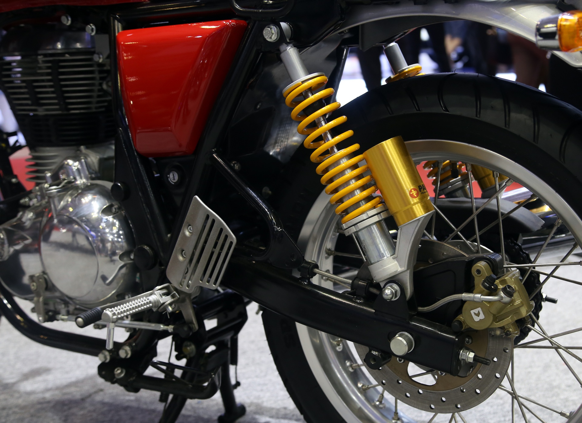 gia Royale Enfield Continental GT tai Viet Nam anh 8