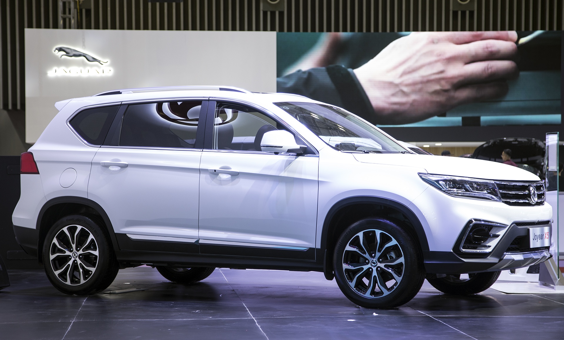 Joyear X5 - xe TQ gia 779 trieu tai VN canh tranh Mazda CX- 5 hinh anh