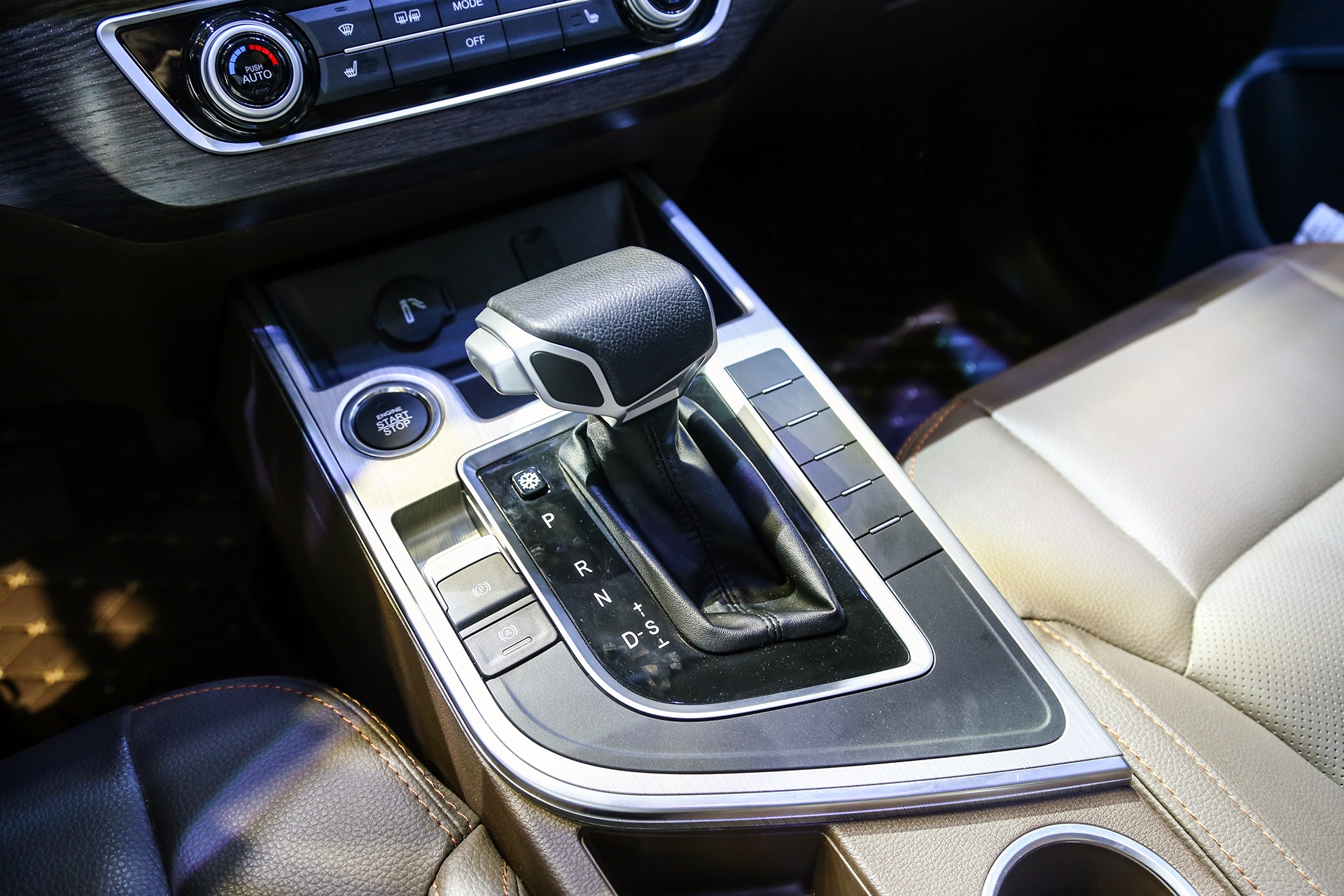 xe Trung Quoc DongFeng Joyear X5 anh 11