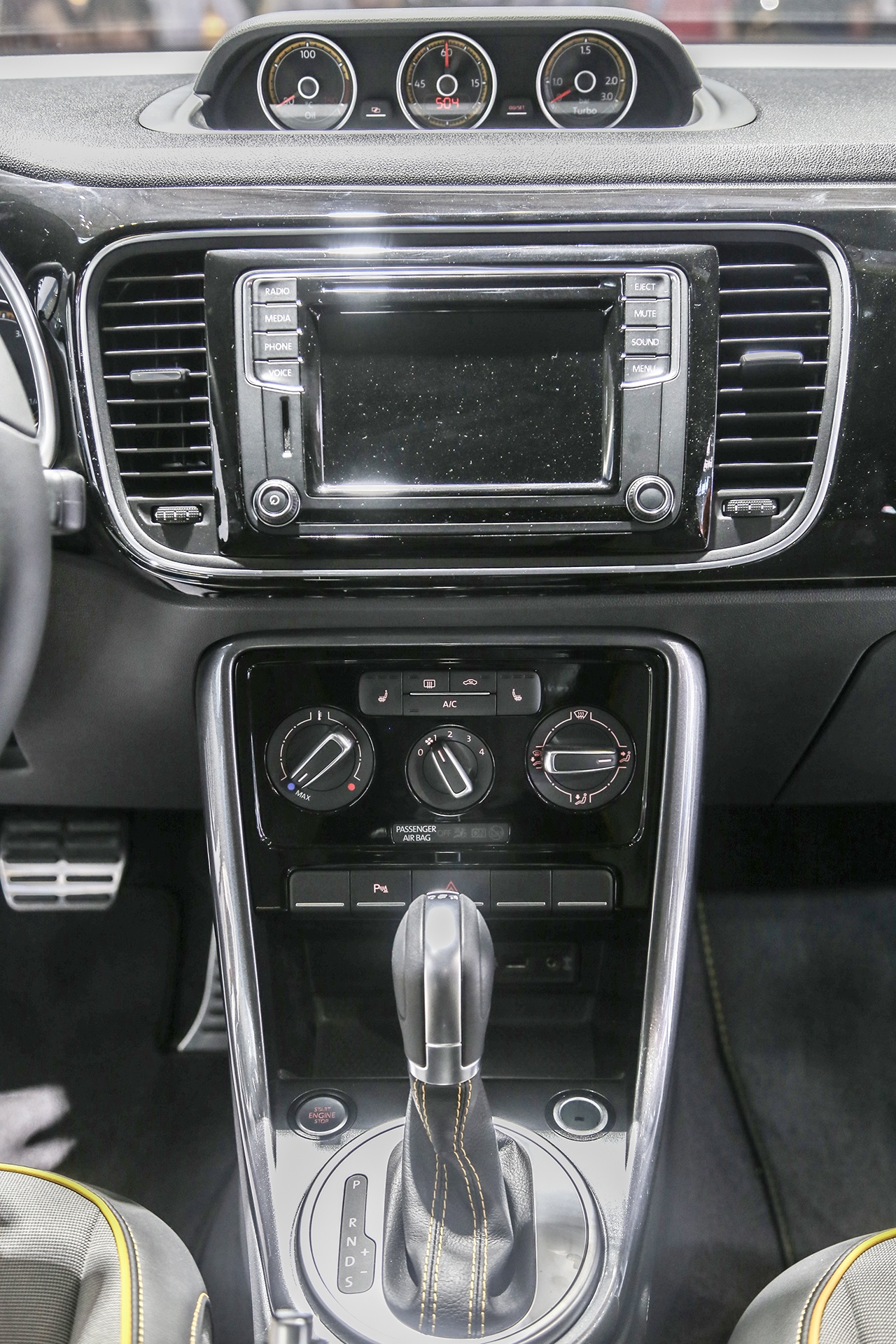 giá Volkswagen Beetle Dune tại Việt Nam ảnh 11 gia Volkswagen Beetle Dune tai Viet Nam anh 11