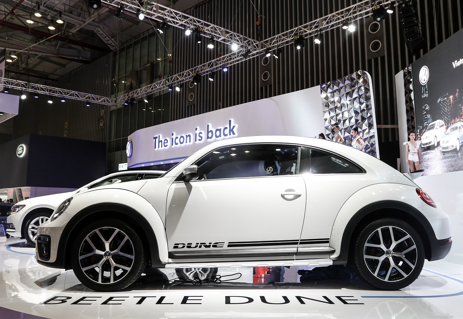 giá Volkswagen Beetle Dune tại Việt Nam ảnh 2 gia Volkswagen Beetle Dune tai Viet Nam anh 2